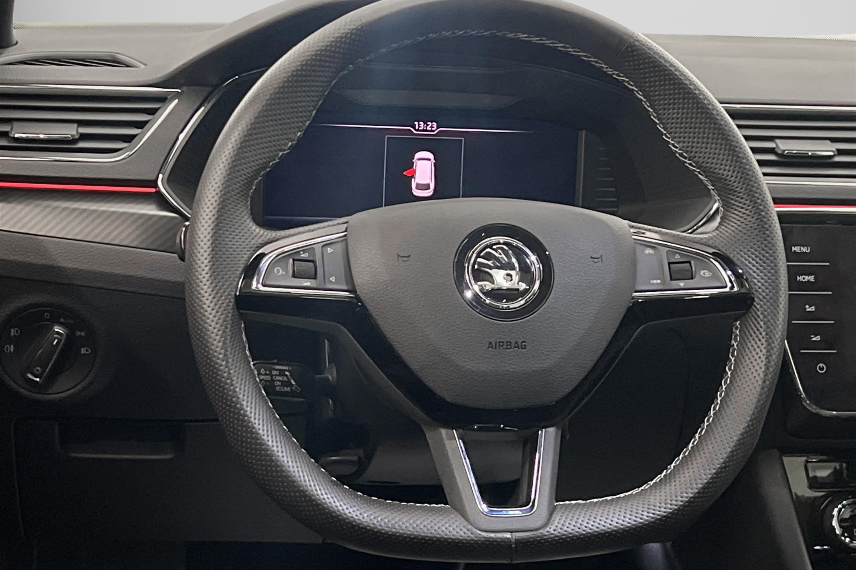 Skoda Superb 2.0 TSI Kombi 4x4 272hk Sportline Se Utrustning