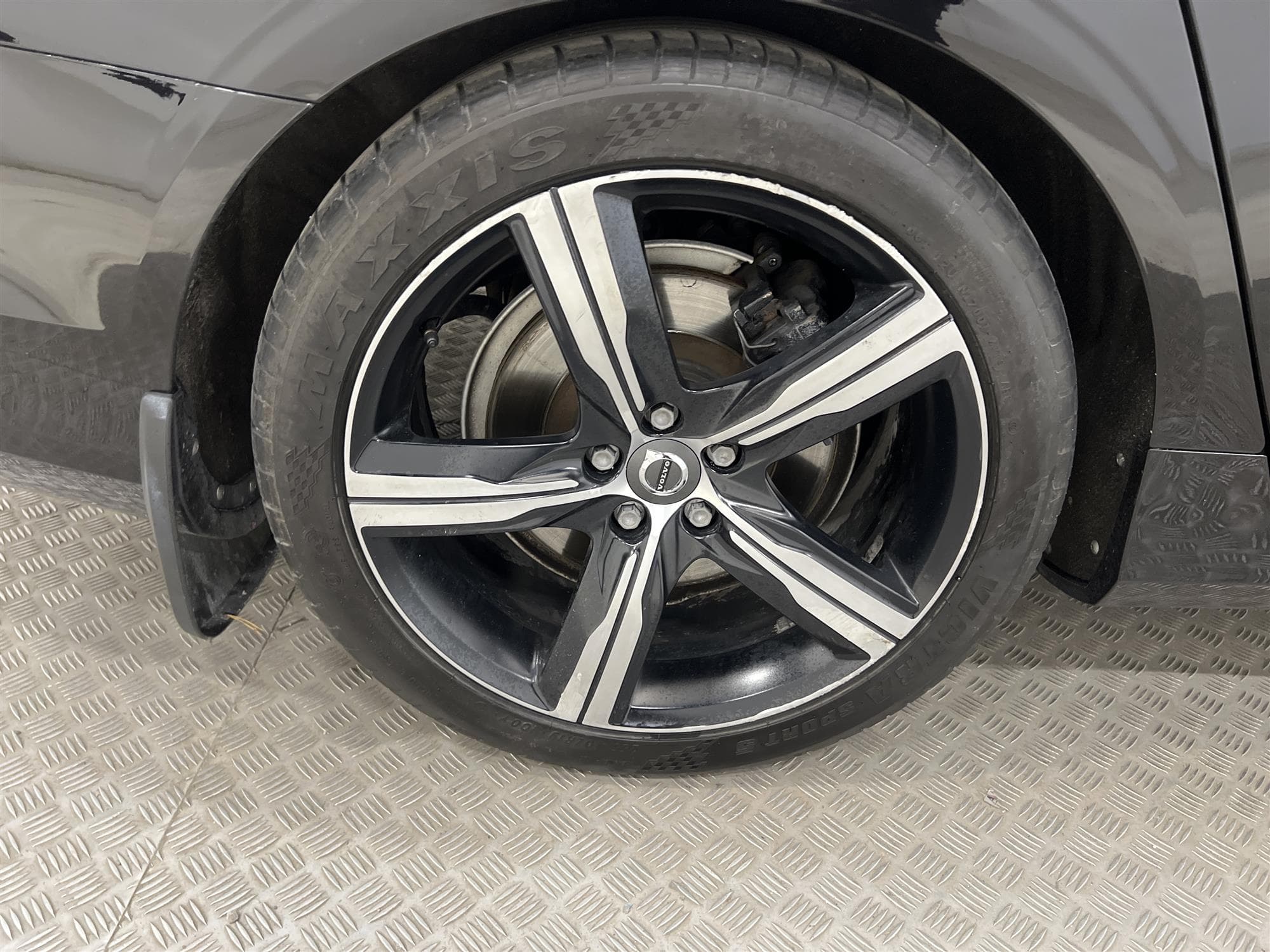 Volvo S90  D5 AWD  235hk R-Design VOC HUD Drag D-Värm Blis