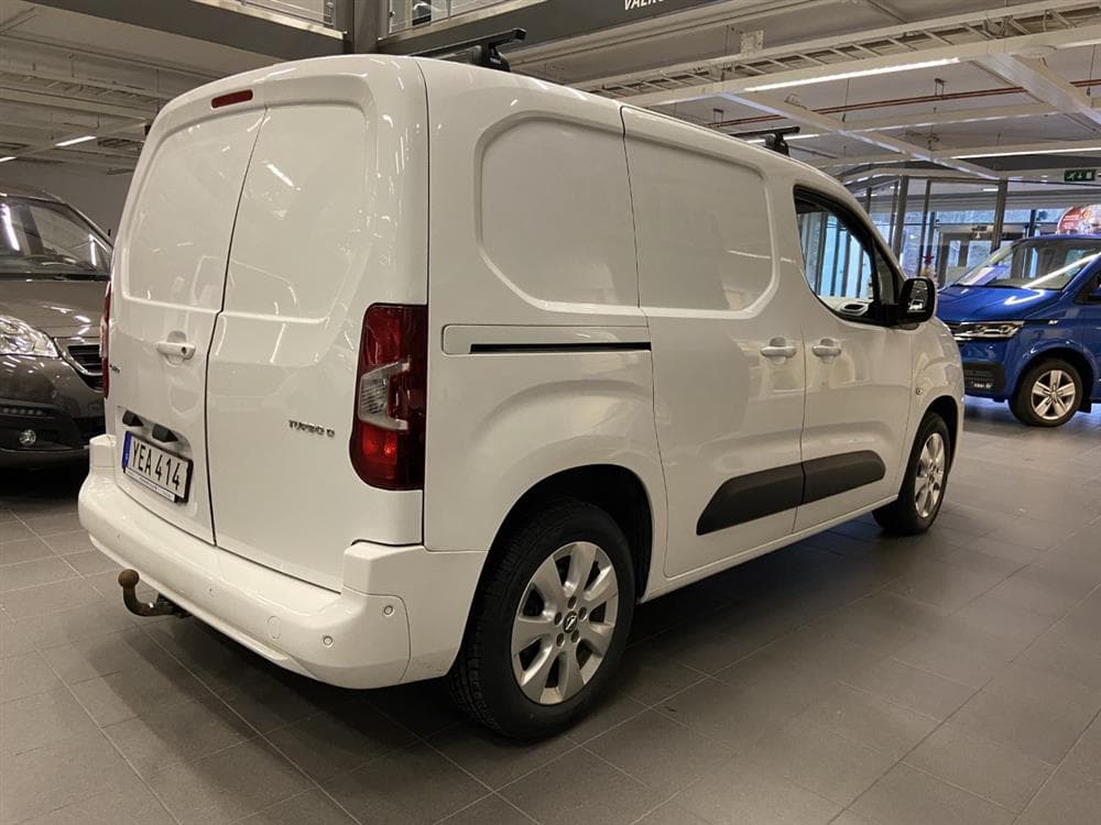 Opel Combo 1.5 CDTI Eu6 100hk PDC Navi Drag Nyservad Moms exteriör