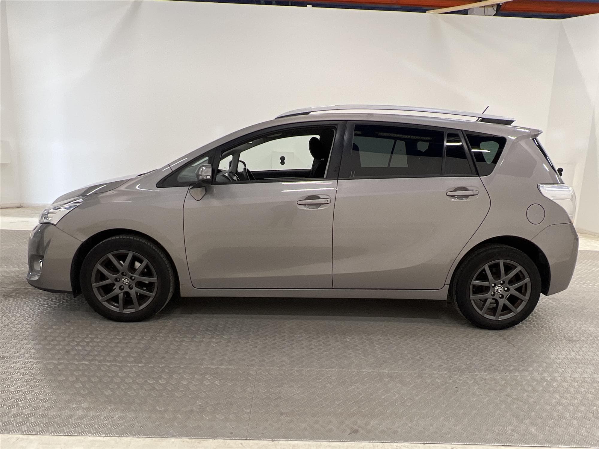 Toyota Verso 1.8 147hk M&K-Värmare Backkamera 0,53L/mil