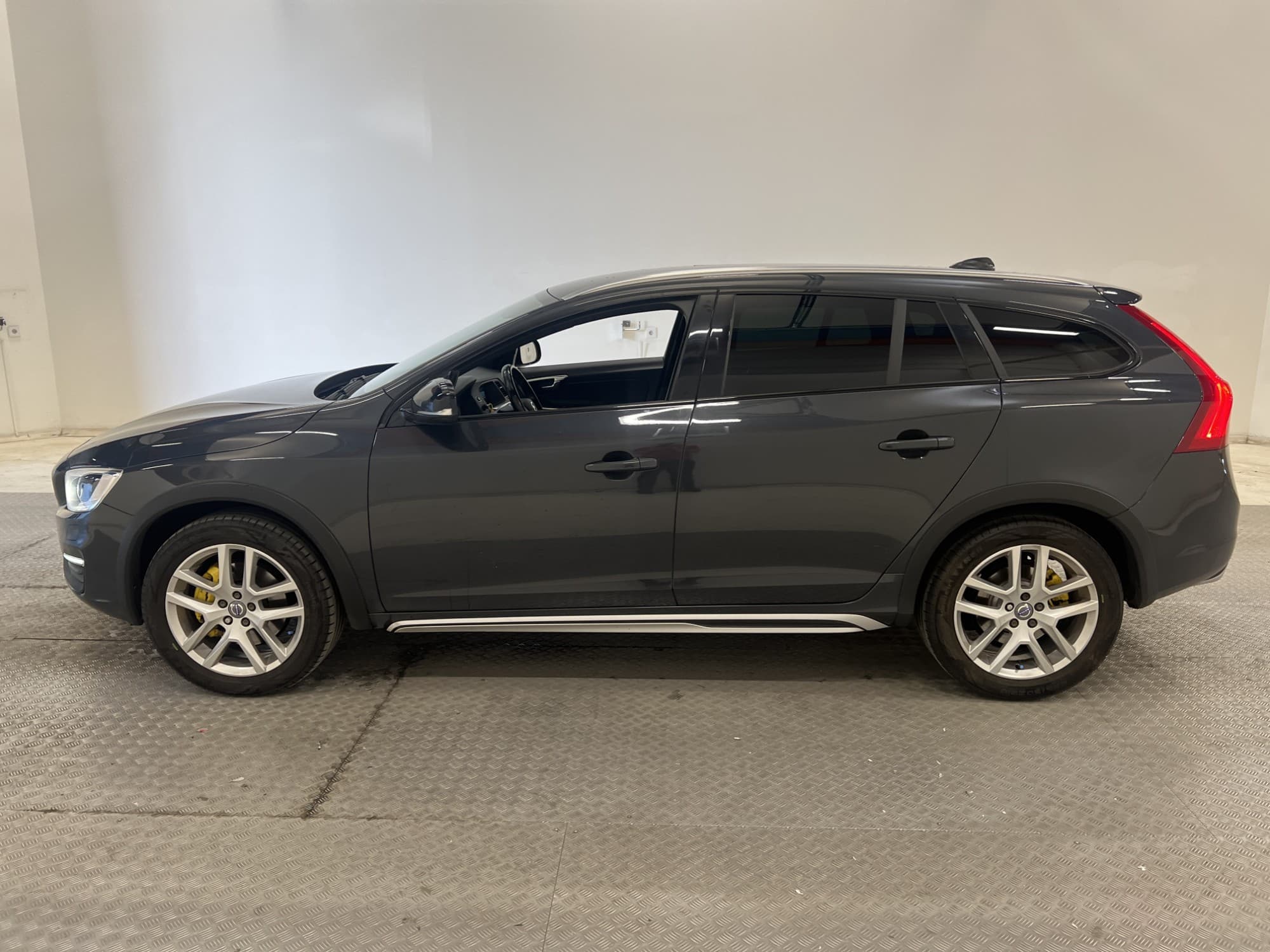 Volvo V60 Cross Country D4 190hk
