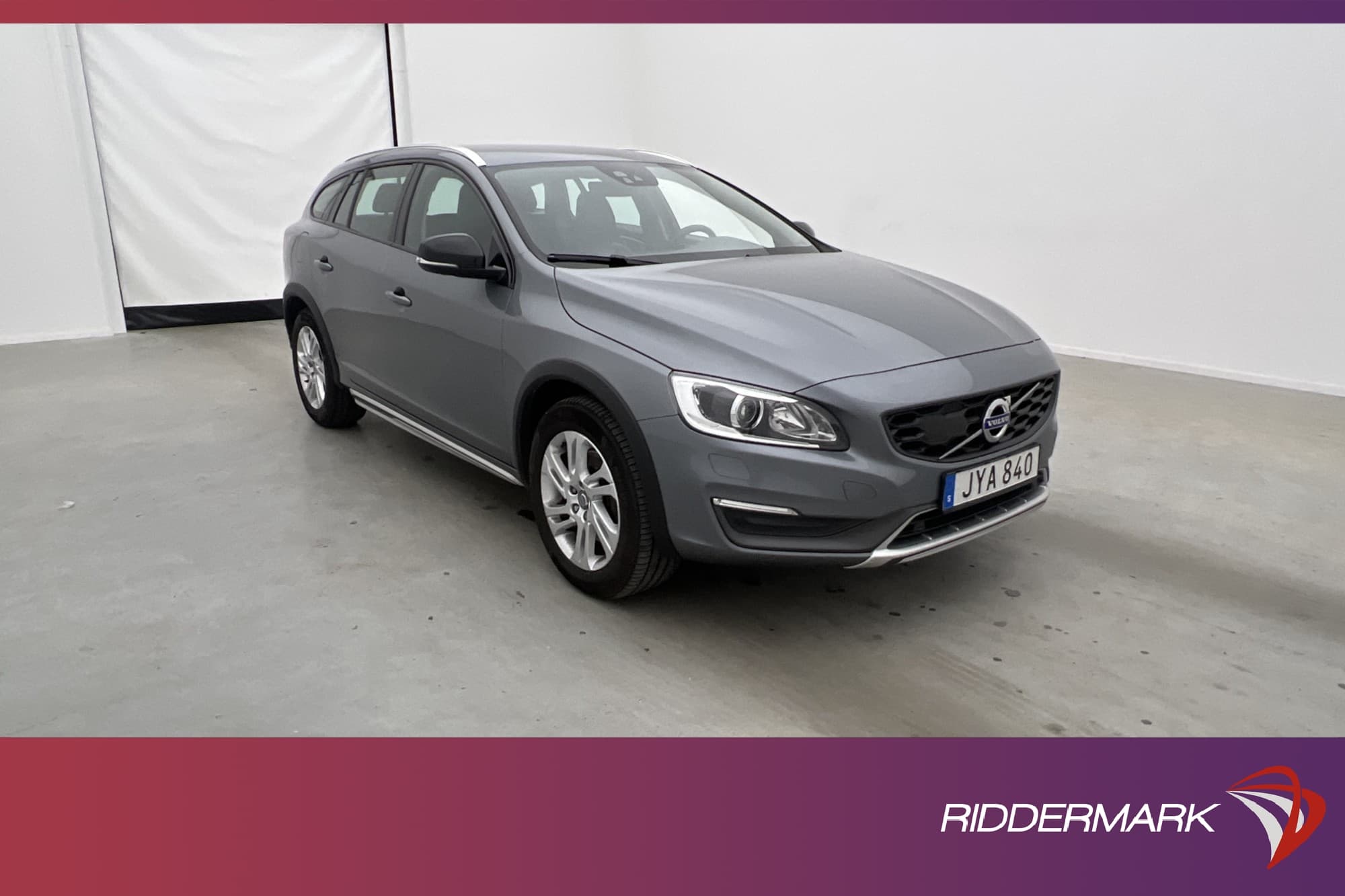 Volvo V60 Cross Country D4 AWD