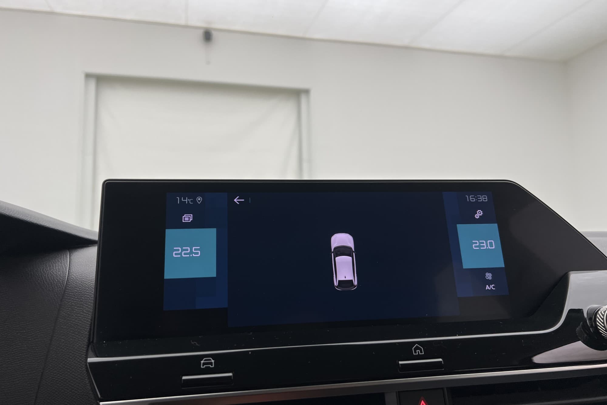 Citroën e-C4 136hk P-Sensorer CarPlay Farthållare Rattvärme