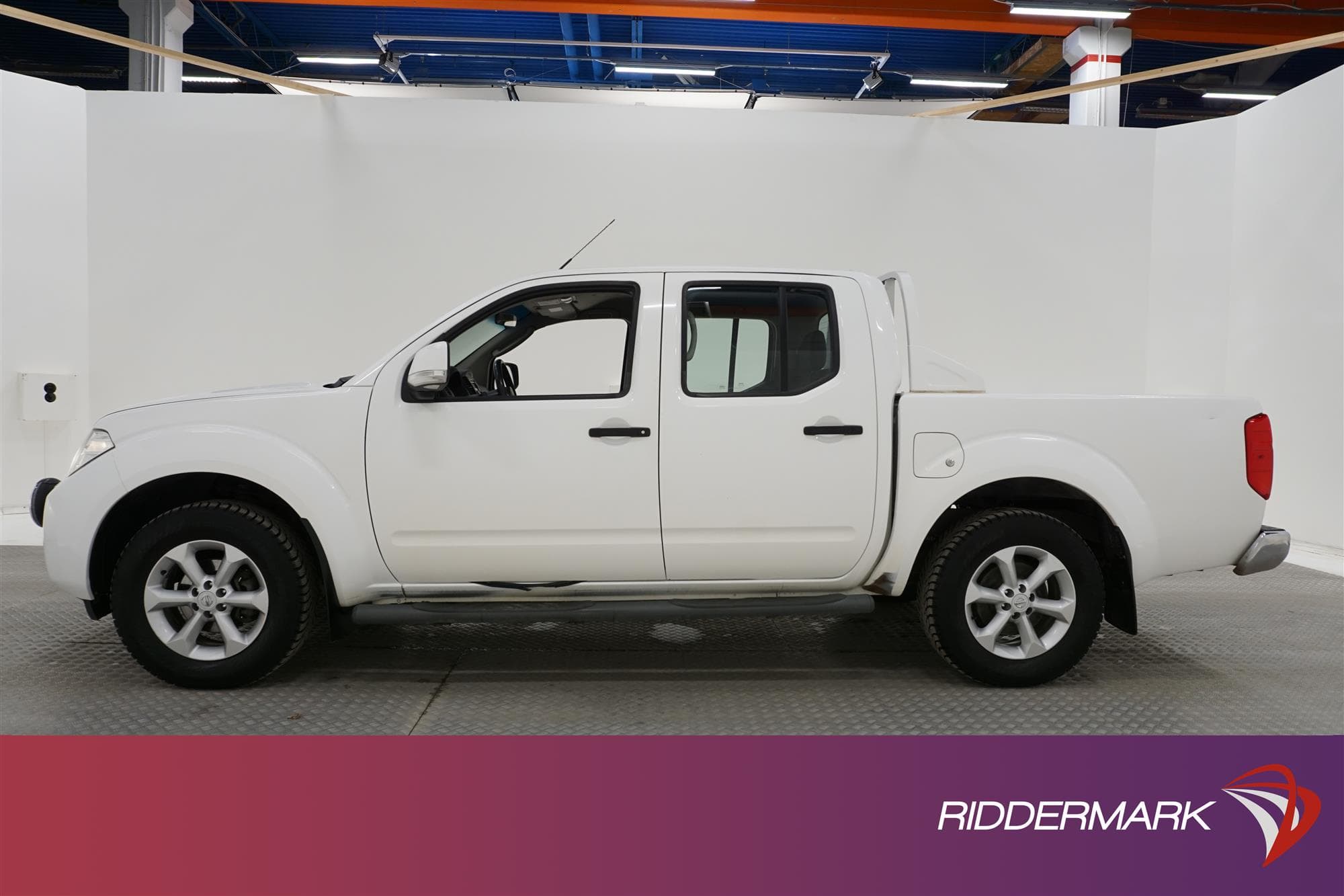 Nissan Navara 2.5dCi 4x4 Dragkrok Värmare Moms 