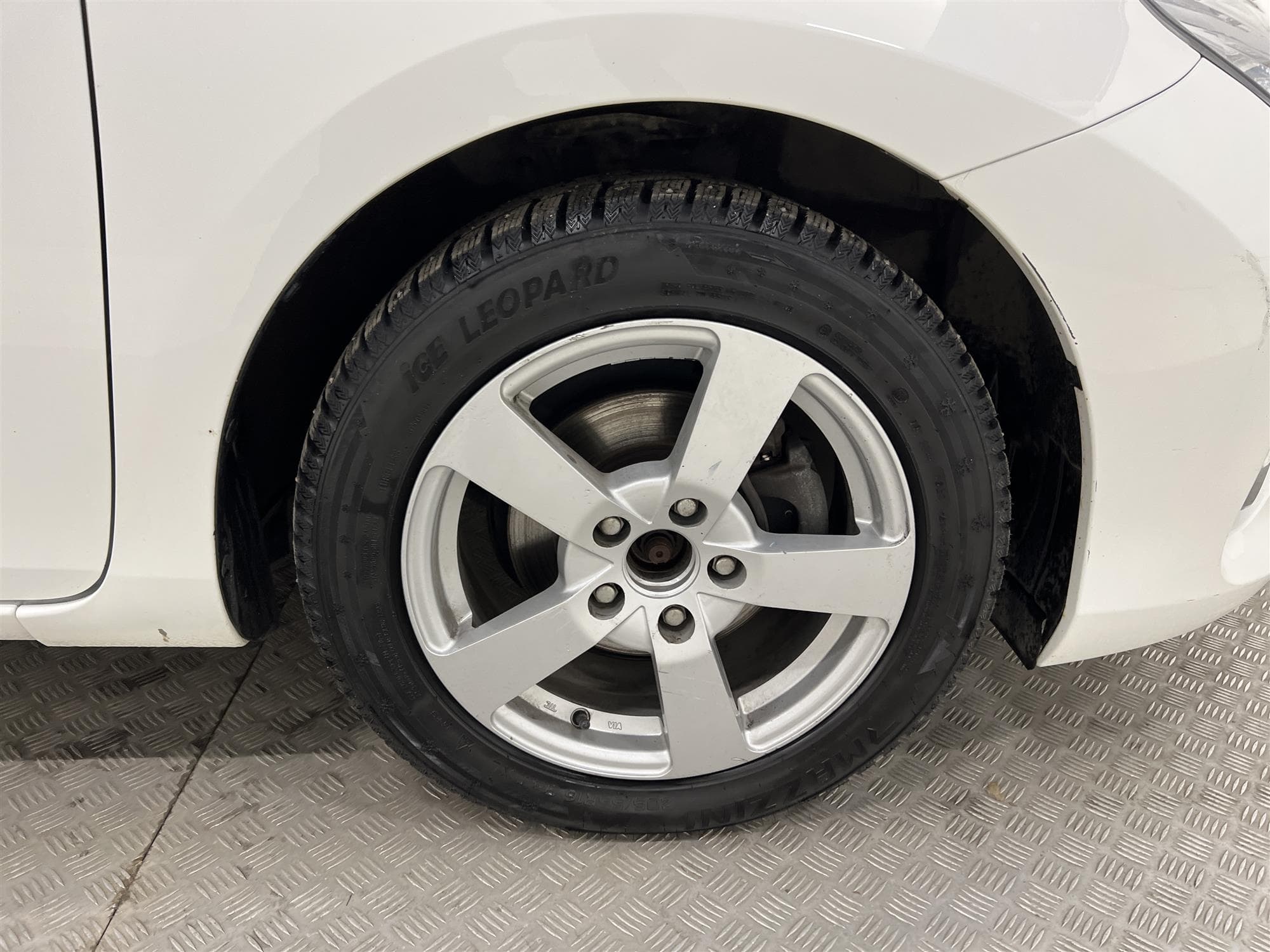 Toyota Auris Hybrid 136hk  M&K-Värmare B-Kamera Nyservad