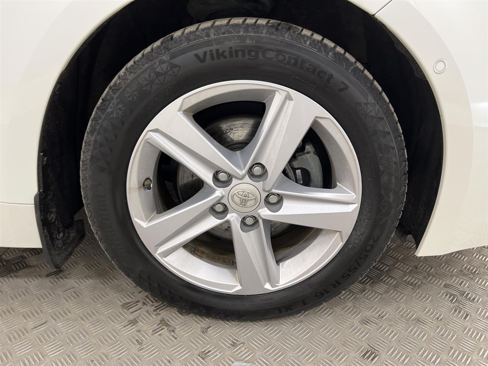 Toyota Corolla Hybrid e-CVT 122hk HUD B-Kamera Döda Vinkel 