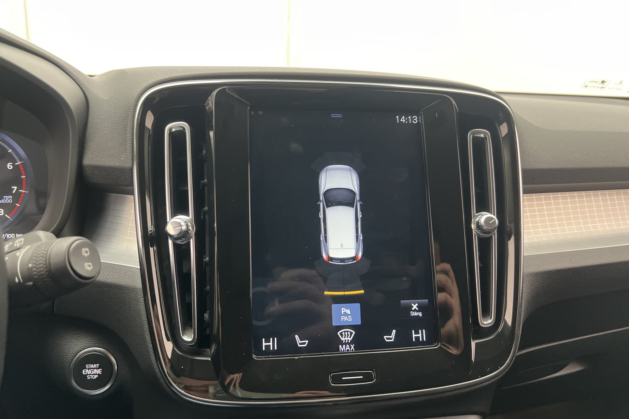 Volvo XC40 T3 163hk Momentum VOC Sensorer Farthållare Keyles