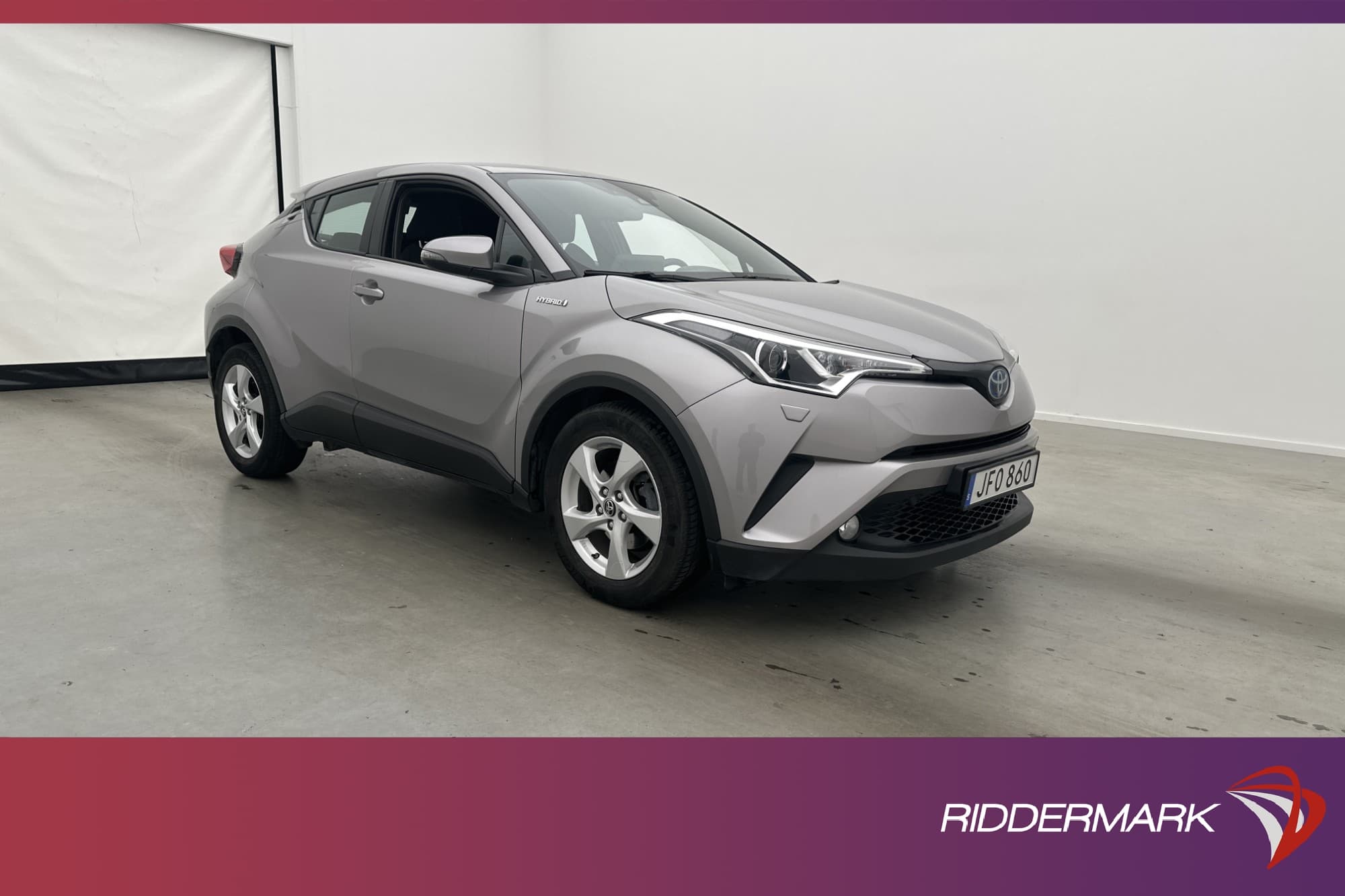 Toyota C-HR Hybrid 122hk