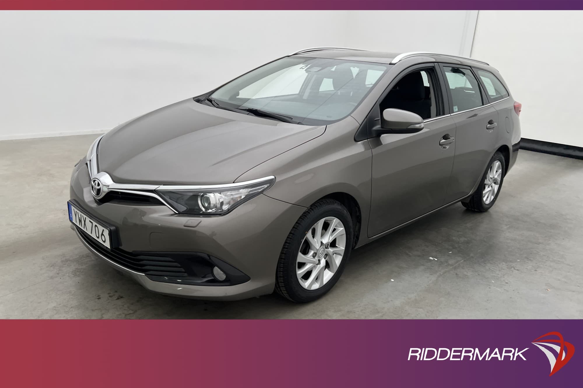 Toyota Auris Touring Sports Turbo 116hk