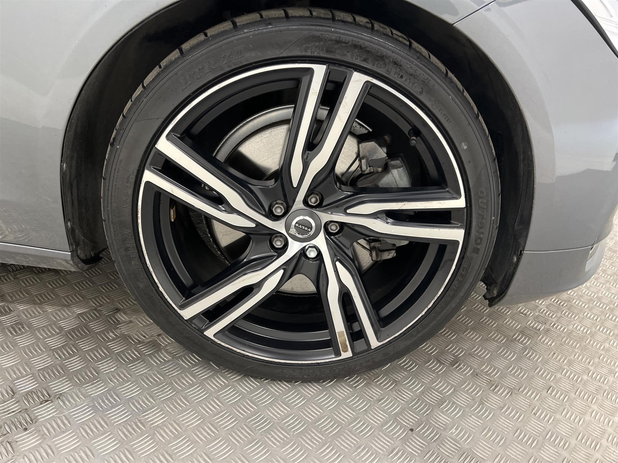 Volvo V90 T5 250hk R Design VOC B-Värm Navi BLIS Drag