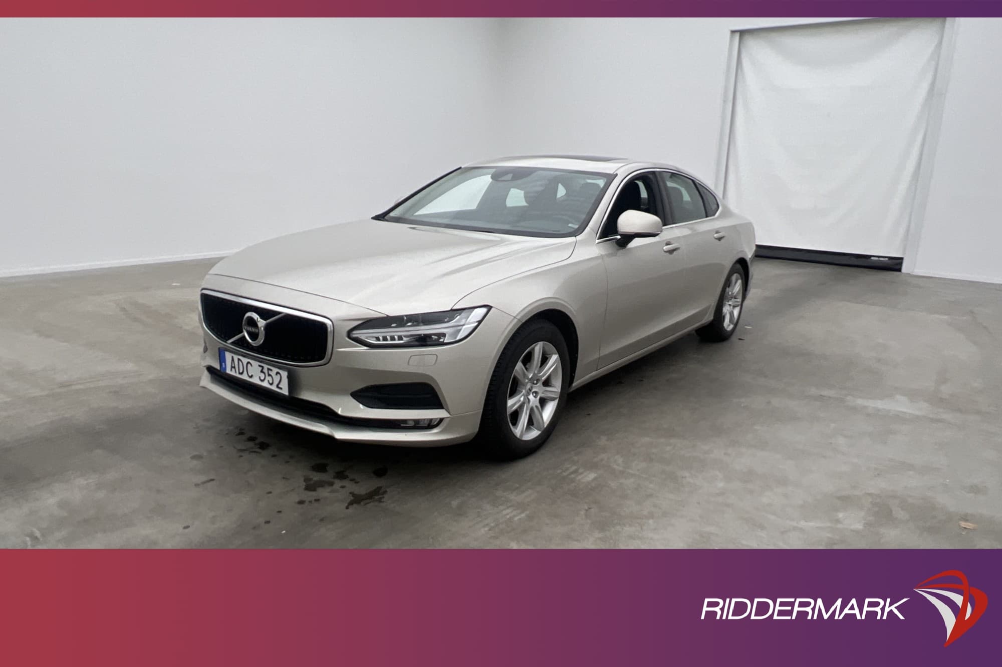 Volvo S90 D4
