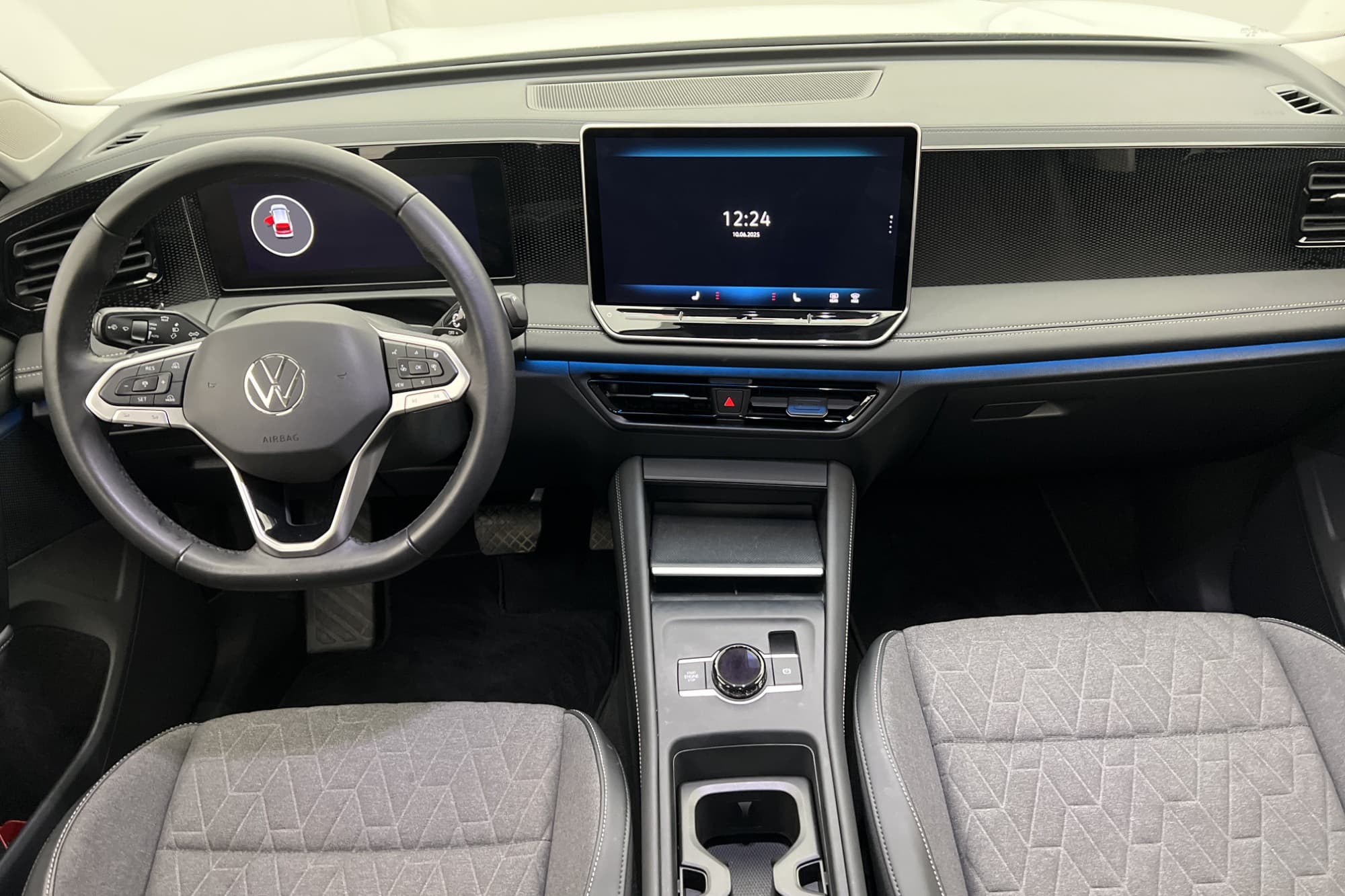 Volkswagen Tiguan eTSI 150hk Kamera CarPlay Rattvärme Drag