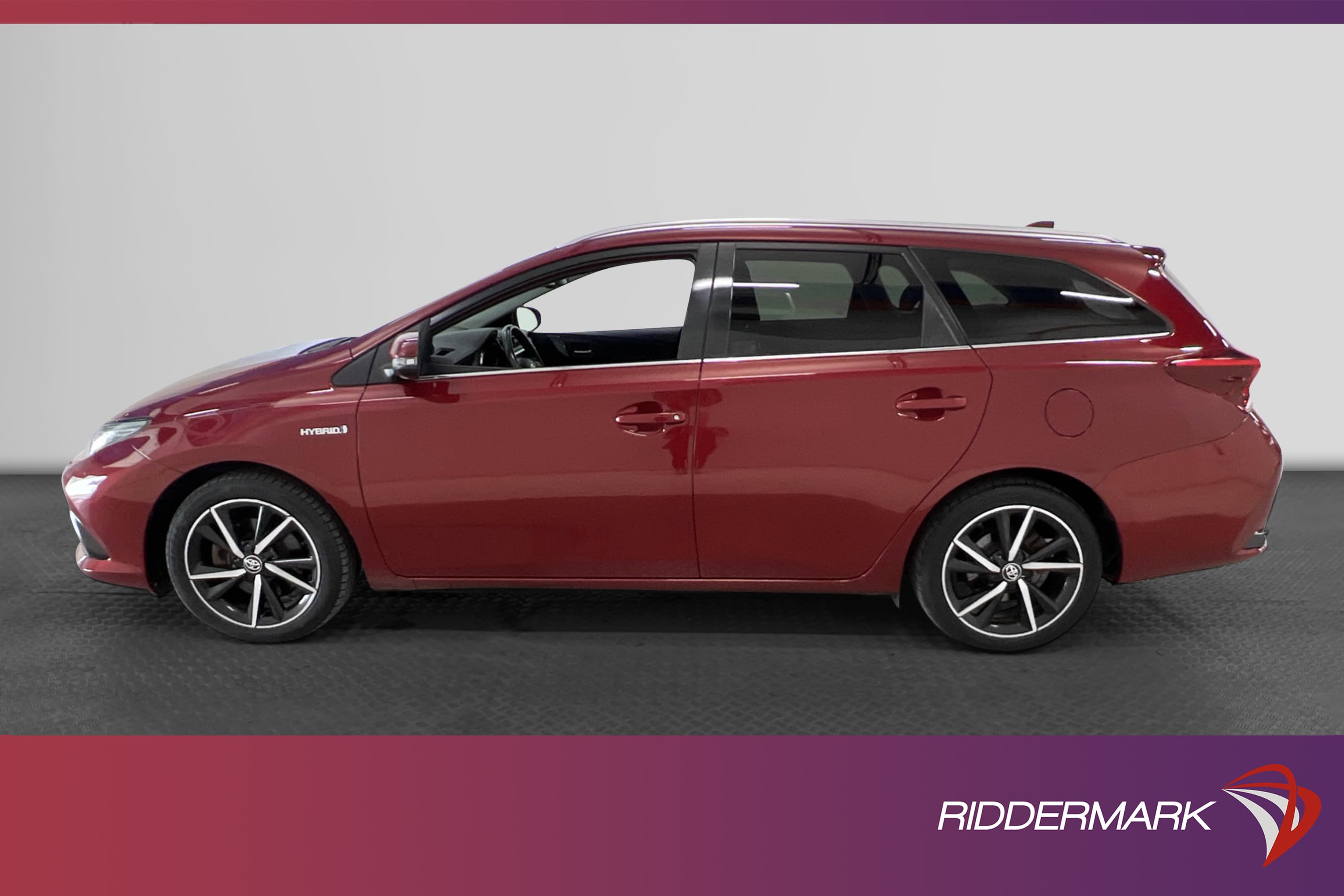 Toyota Auris TS Hybrid e-CVT 136hk 2 Brukare