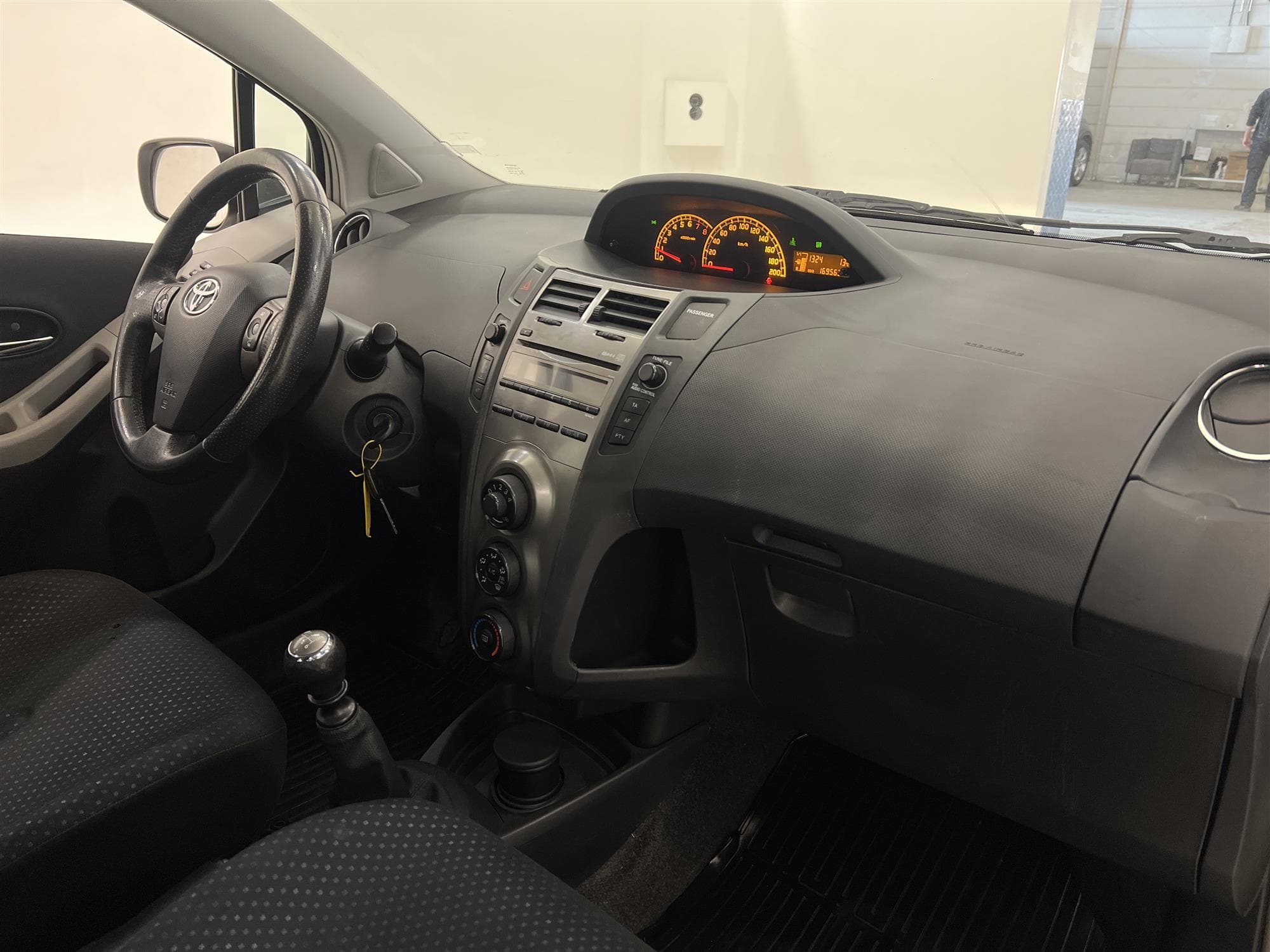 Toyota Yaris 1.33 VVT-i 99hk 558kr Skatt Nyservad 0,46L/mil