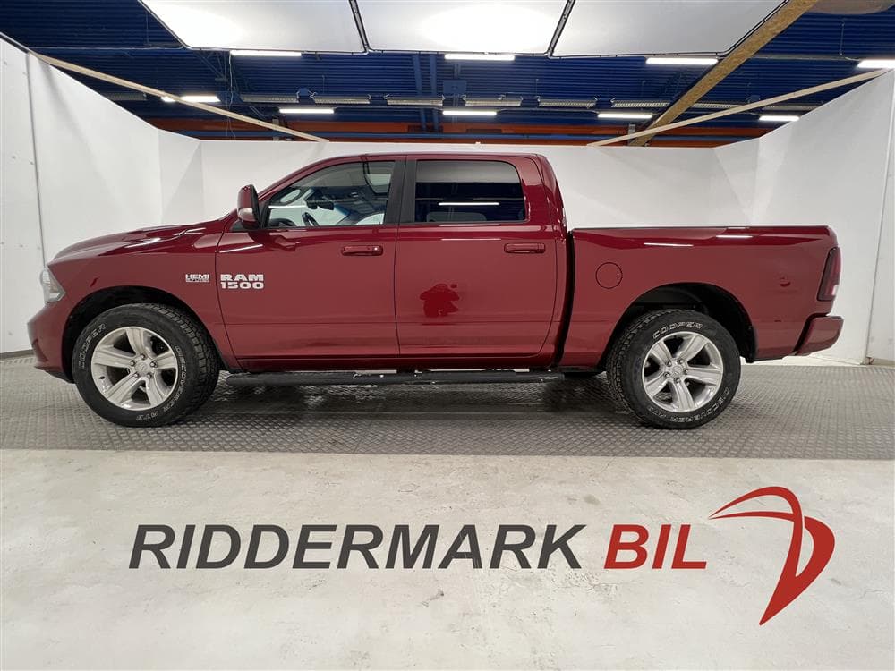 Dodge Ram Sport 1500 5.7 HEMI 4WD 401hk Navi Taklucka Moms