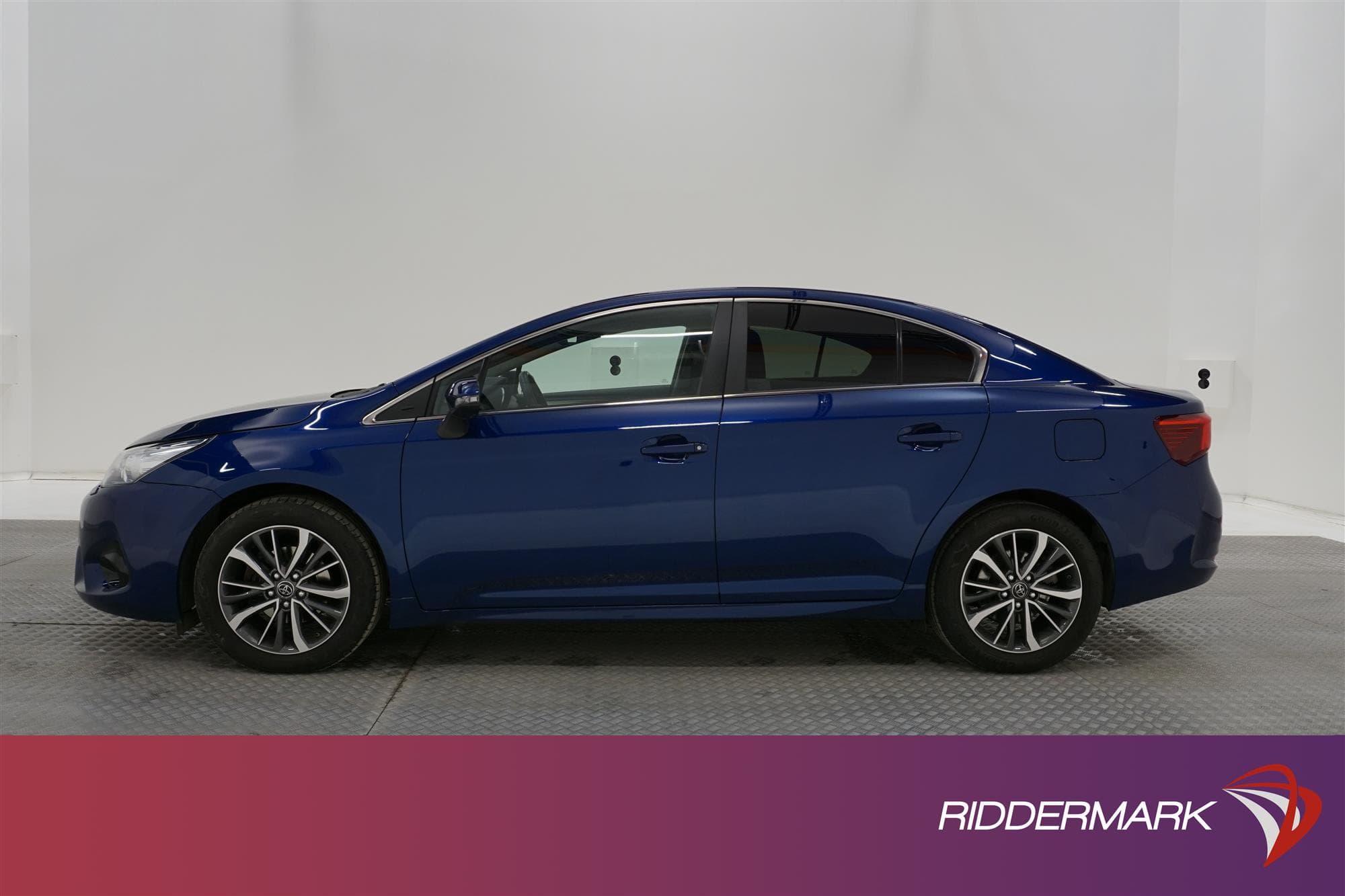 Toyota Avensis 1.8 Sedan 147hk B-Kam Låg Skatt 1 Brukare