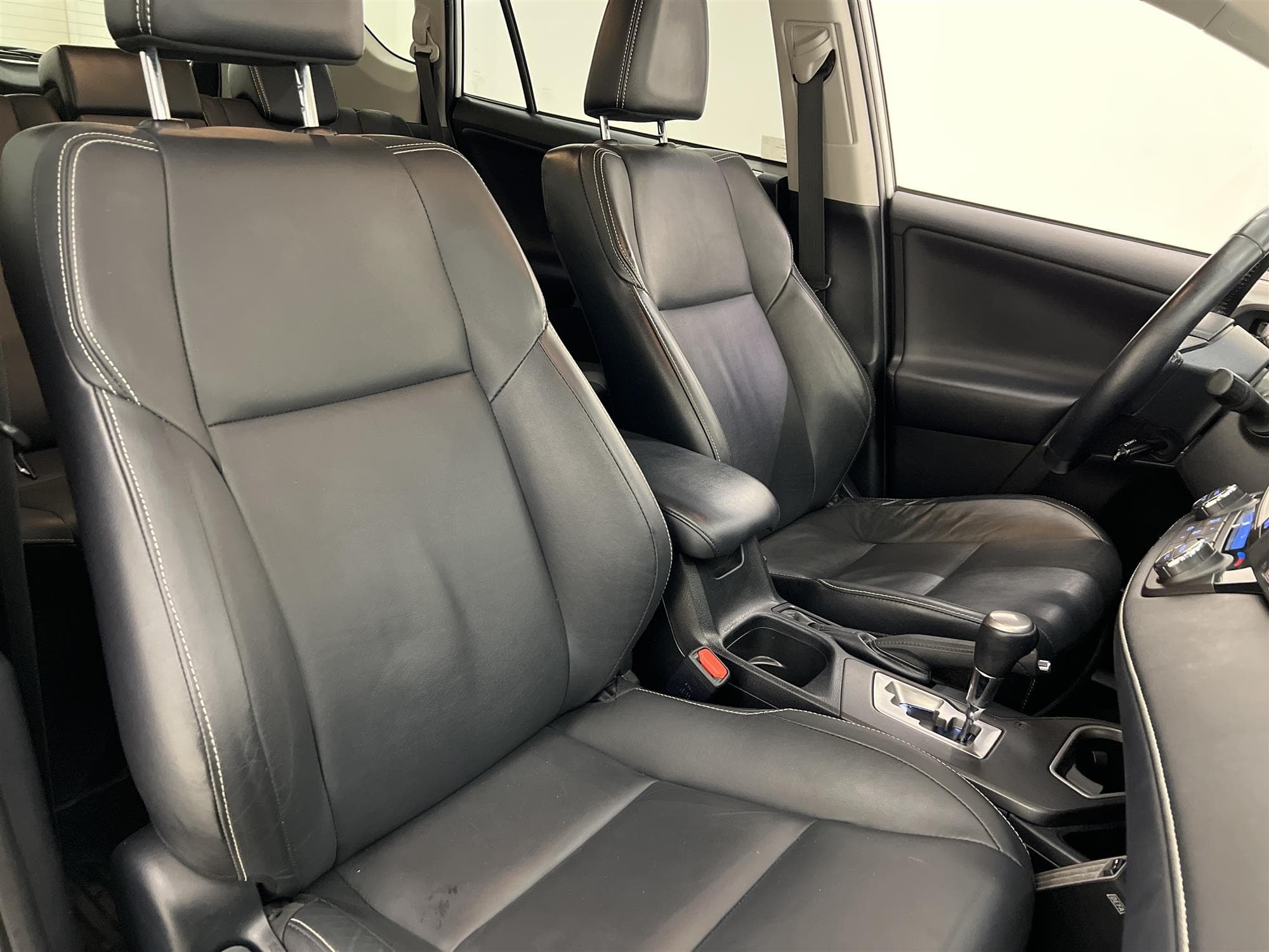 Toyota RAV4 Hybrid AWD 2.5 197hk M&K-Värm 360 Kam Drag