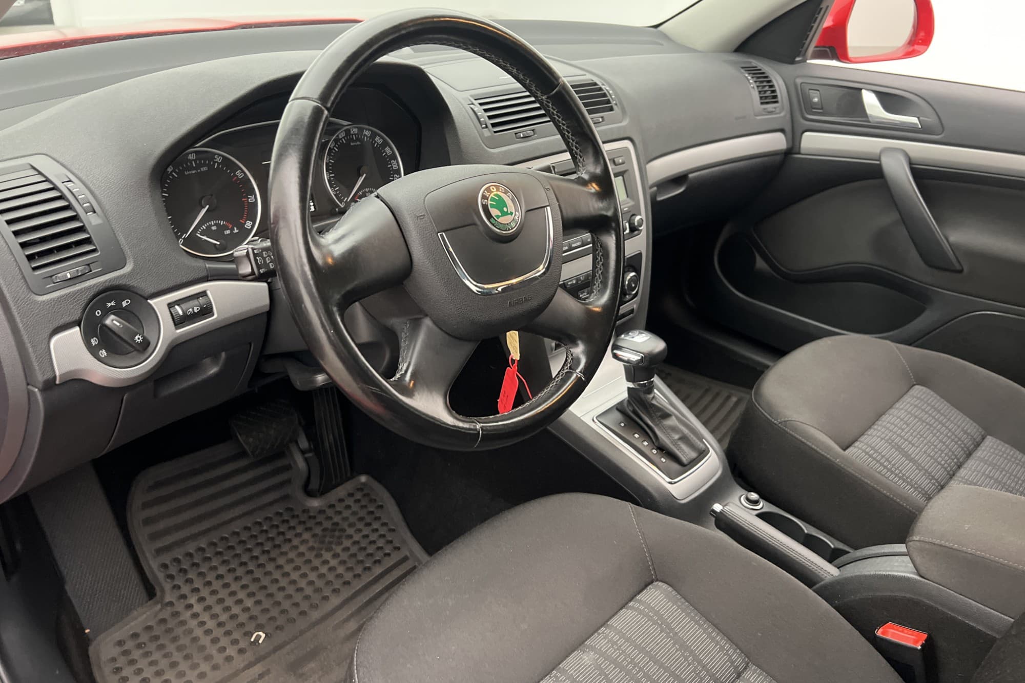 Skoda Octavia 1.4 TSI 122hk Elegance Sensorer Farthållare