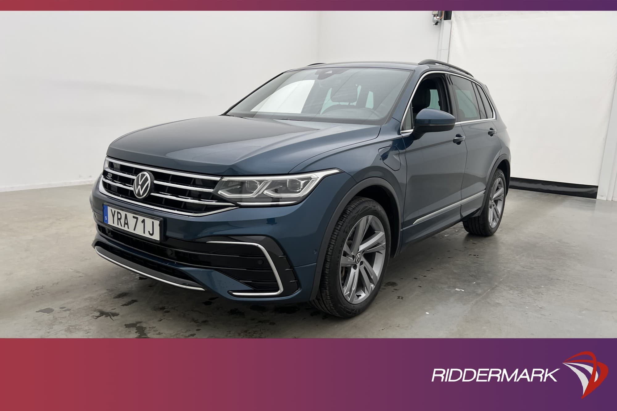 Volkswagen Tiguan eHybrid TSI 245hk R-Line Cockpit Drag MOMS