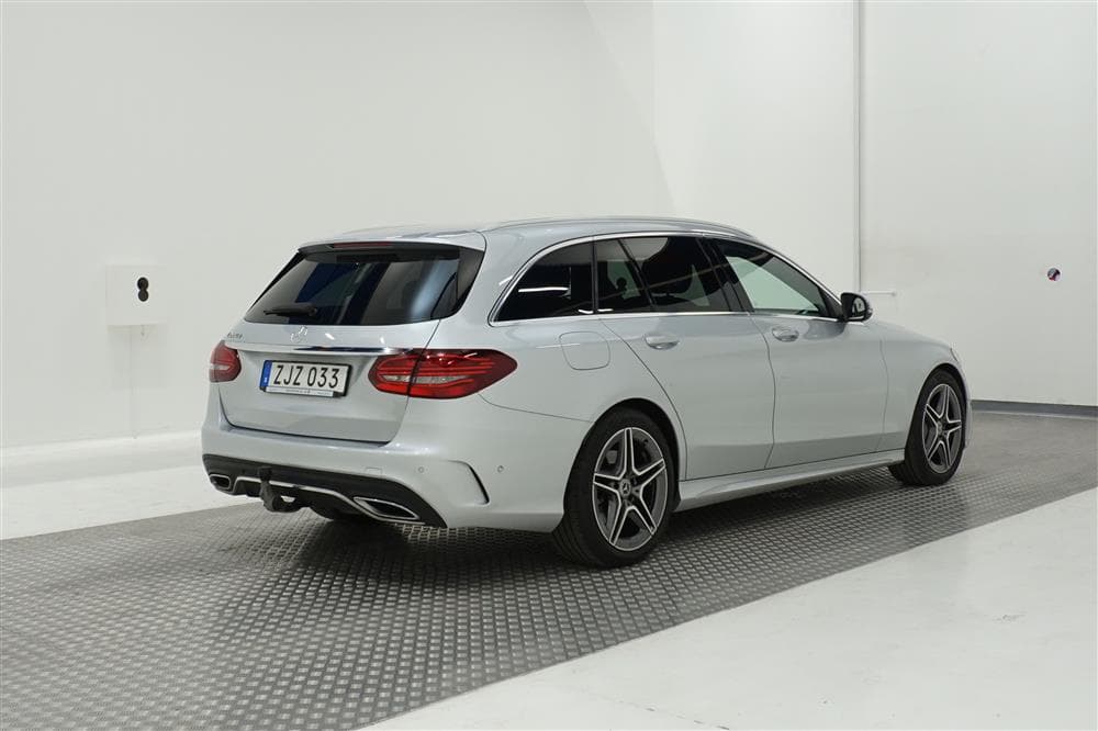 Mercedes-Benz C 220d 194hk Facelift AMG Pano Drag B-kam GPSexteriör