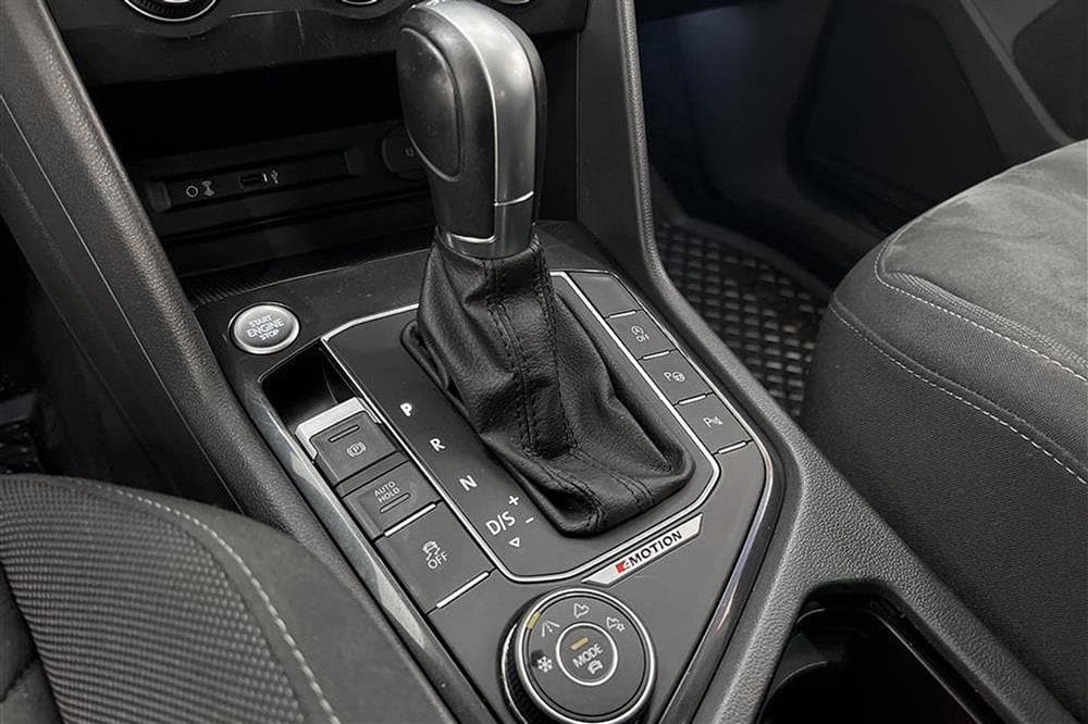 Volkswagen Tiguan 4M 190hk GT Värmare Active info Draginteriör