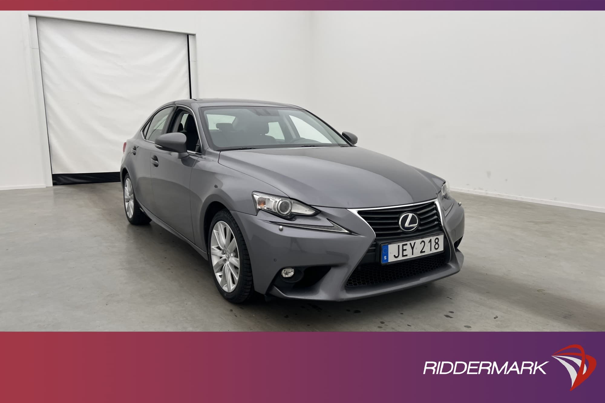Lexus IS 300h 2.5 CVT 223hk