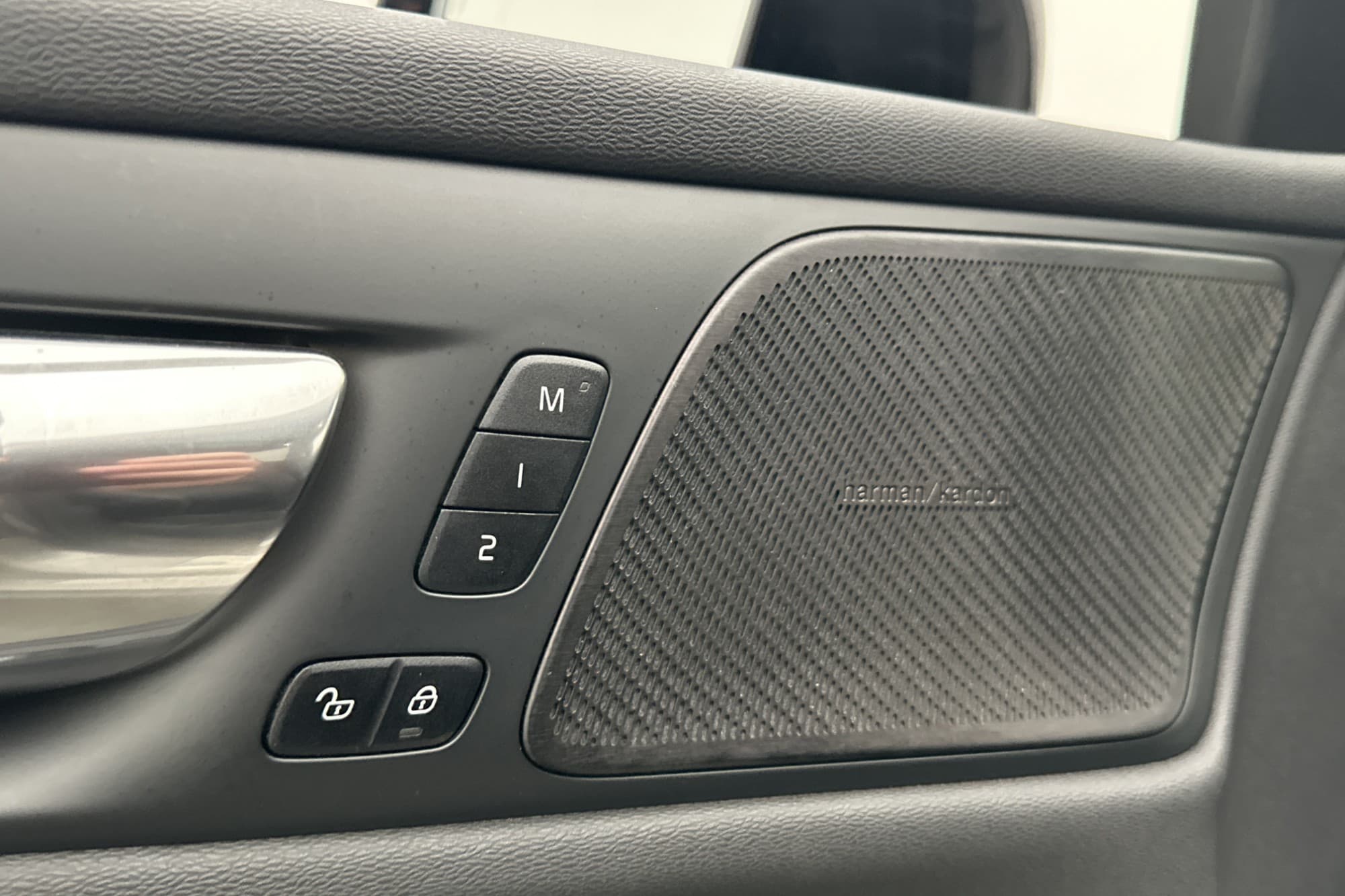 Volvo V60 Recharge T6 AWD R-Design Värmare Pano HUD 360° H/K