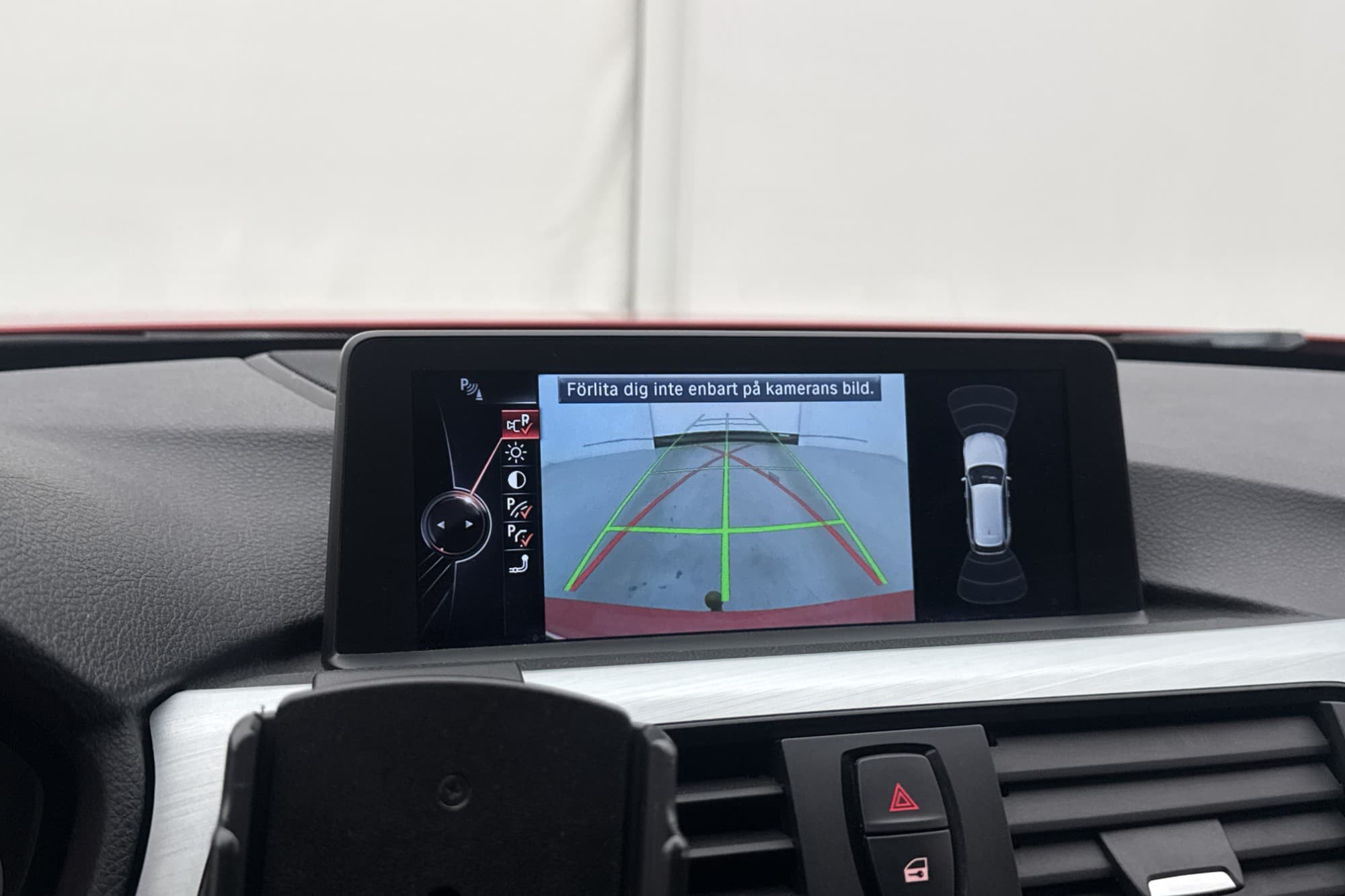 BMW 330 d xDrive Touring M Sport H/K HUD Kamera Navi Drag