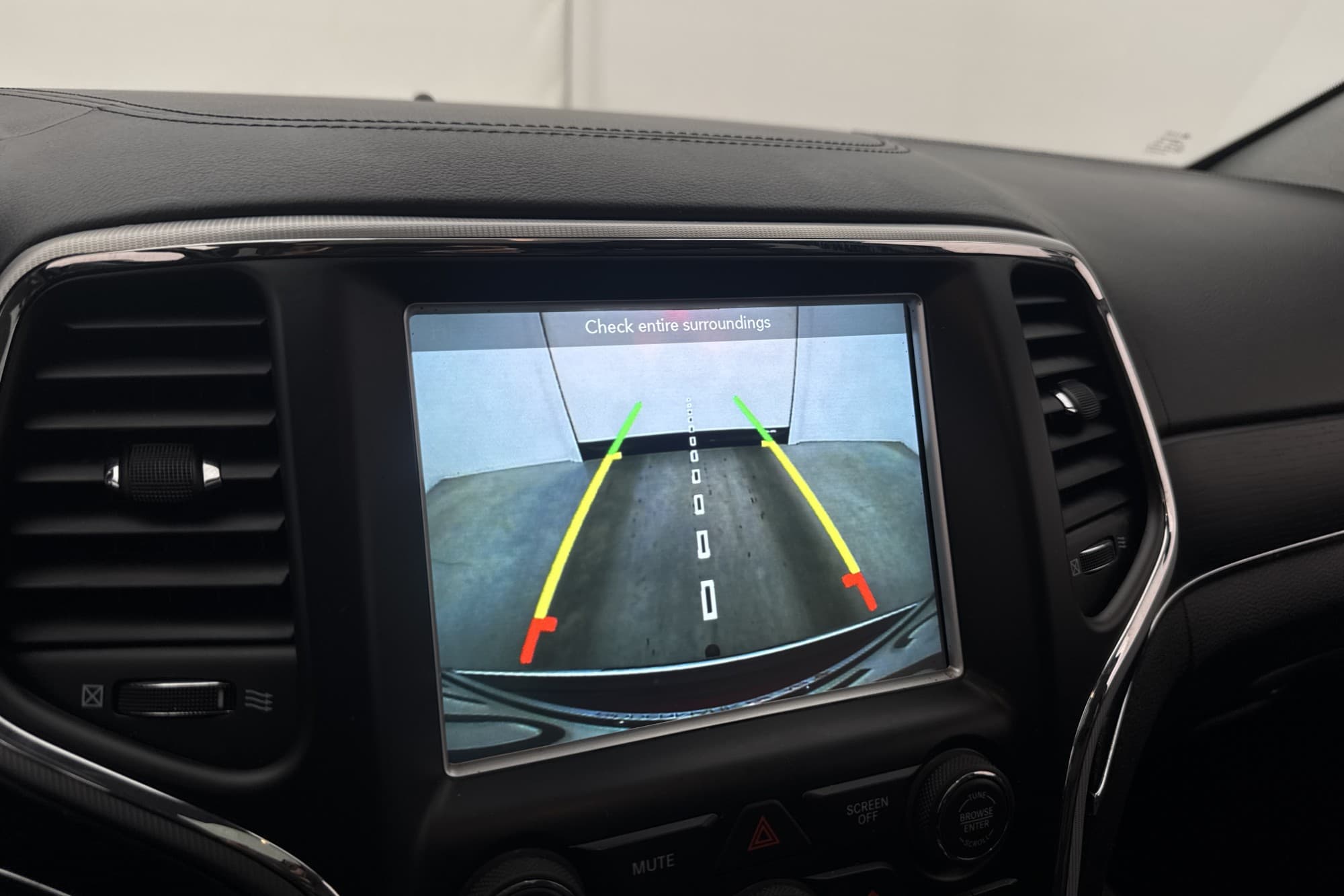 Jeep Grand Cherokee 4WD 250hk Summit Pano H/K Luftfjäding