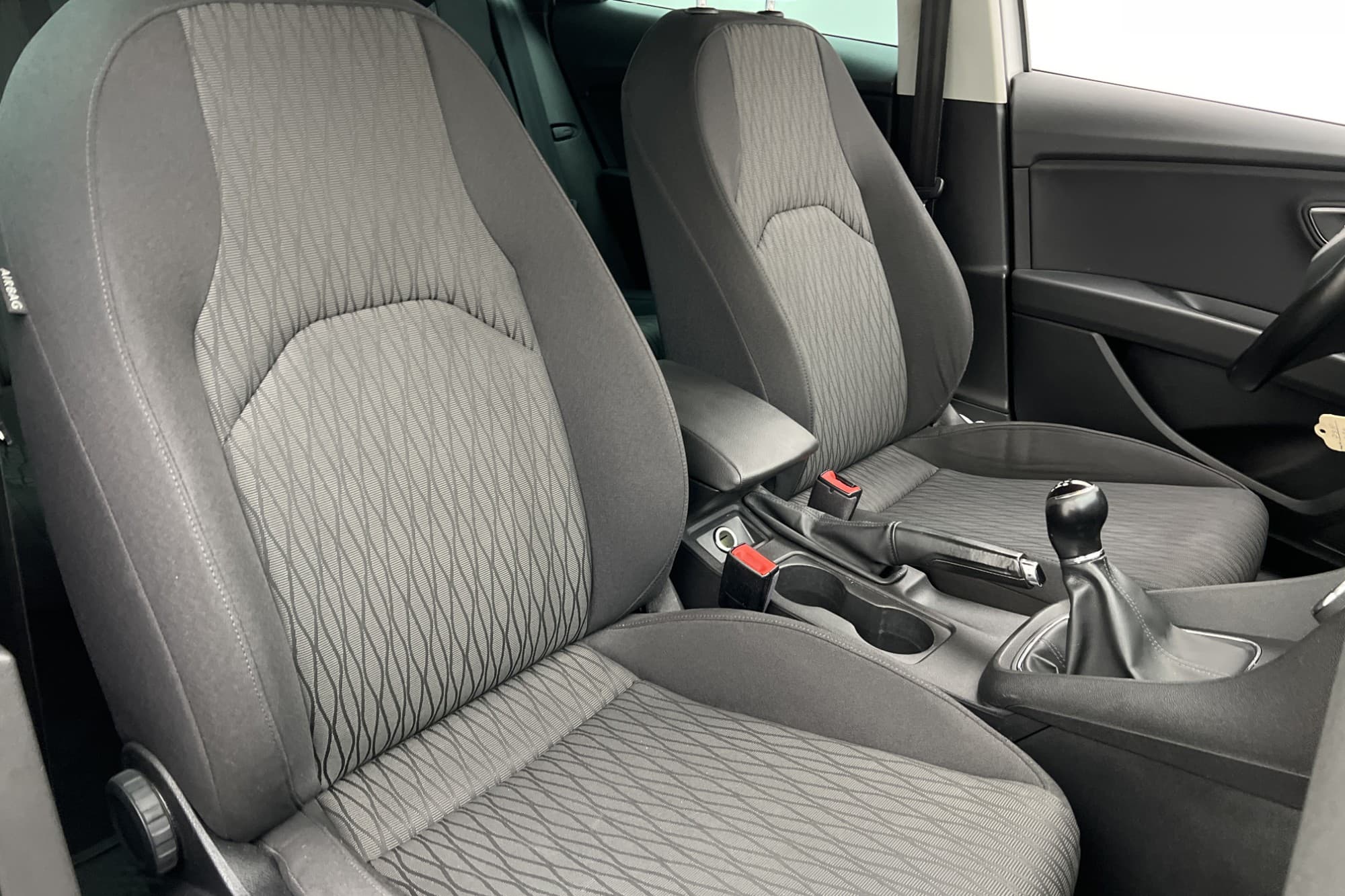 SEAT Leon ST 1.2 110hk Style Dragkrok Sensorer Farthållare