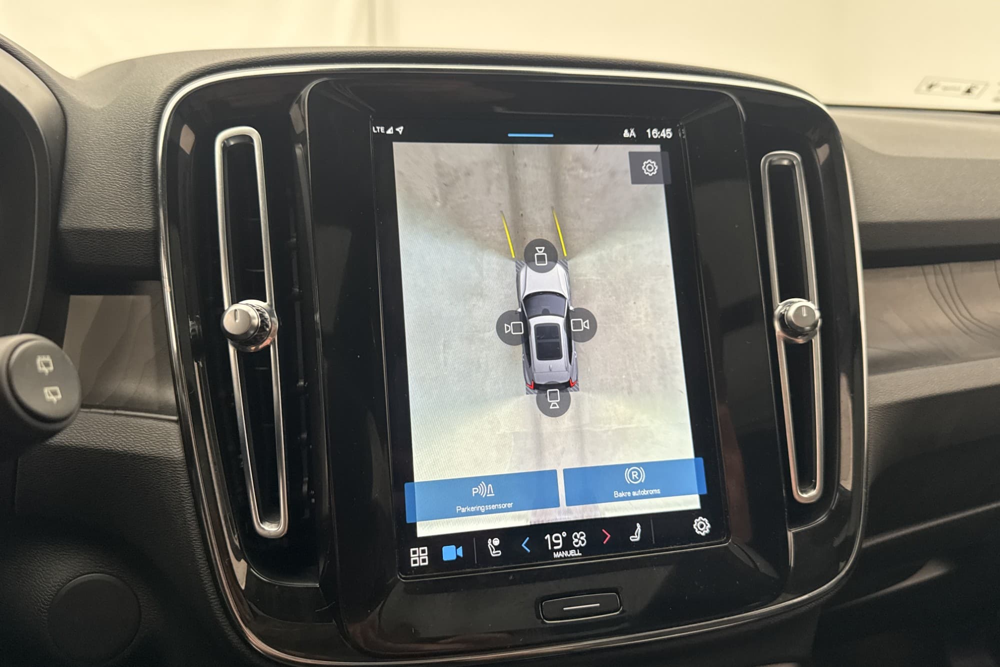 Volvo XC40 Recharge Twin motor Ultimate Värmare Pano H/K 360
