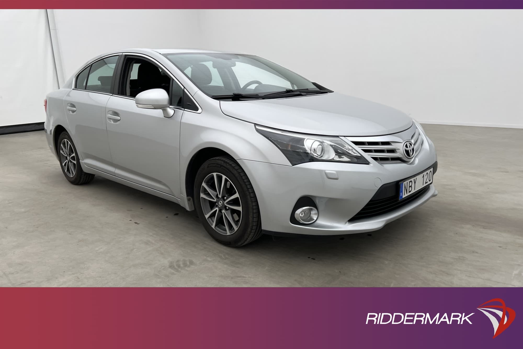 Toyota Avensis 1.8 147hk