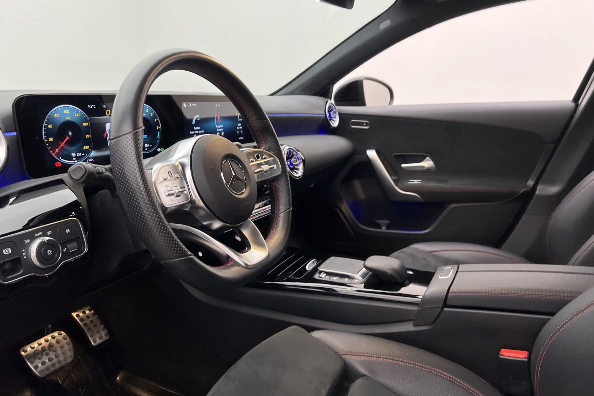 Mercedes-Benz A 250 e AMG Värmare Kamera Navi Farthållare