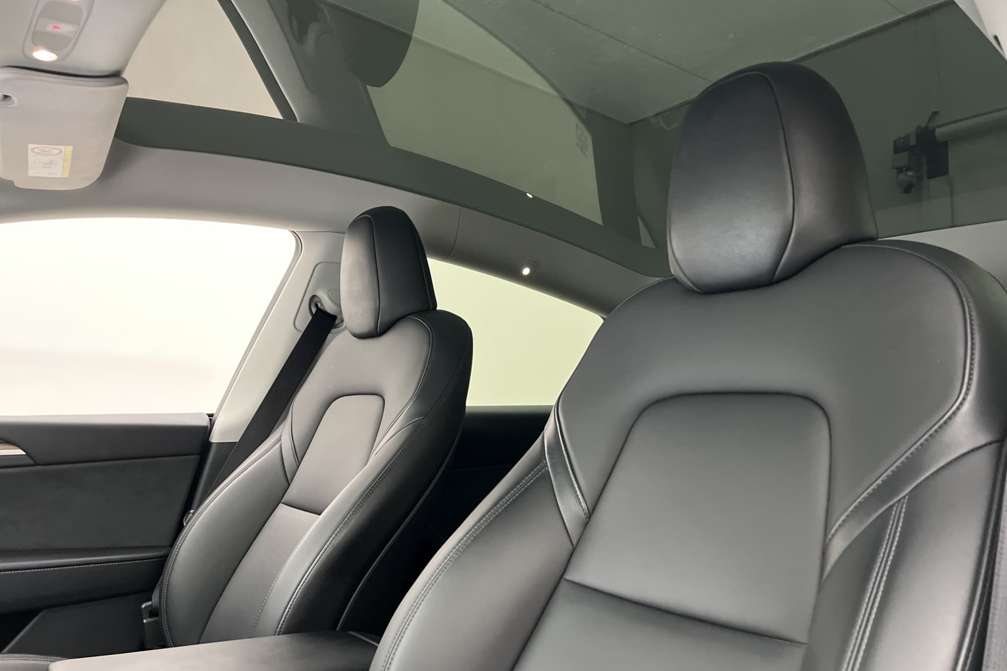 Tesla Model Y Long Range RWD Dragkrok Pano Autopilot MOMS