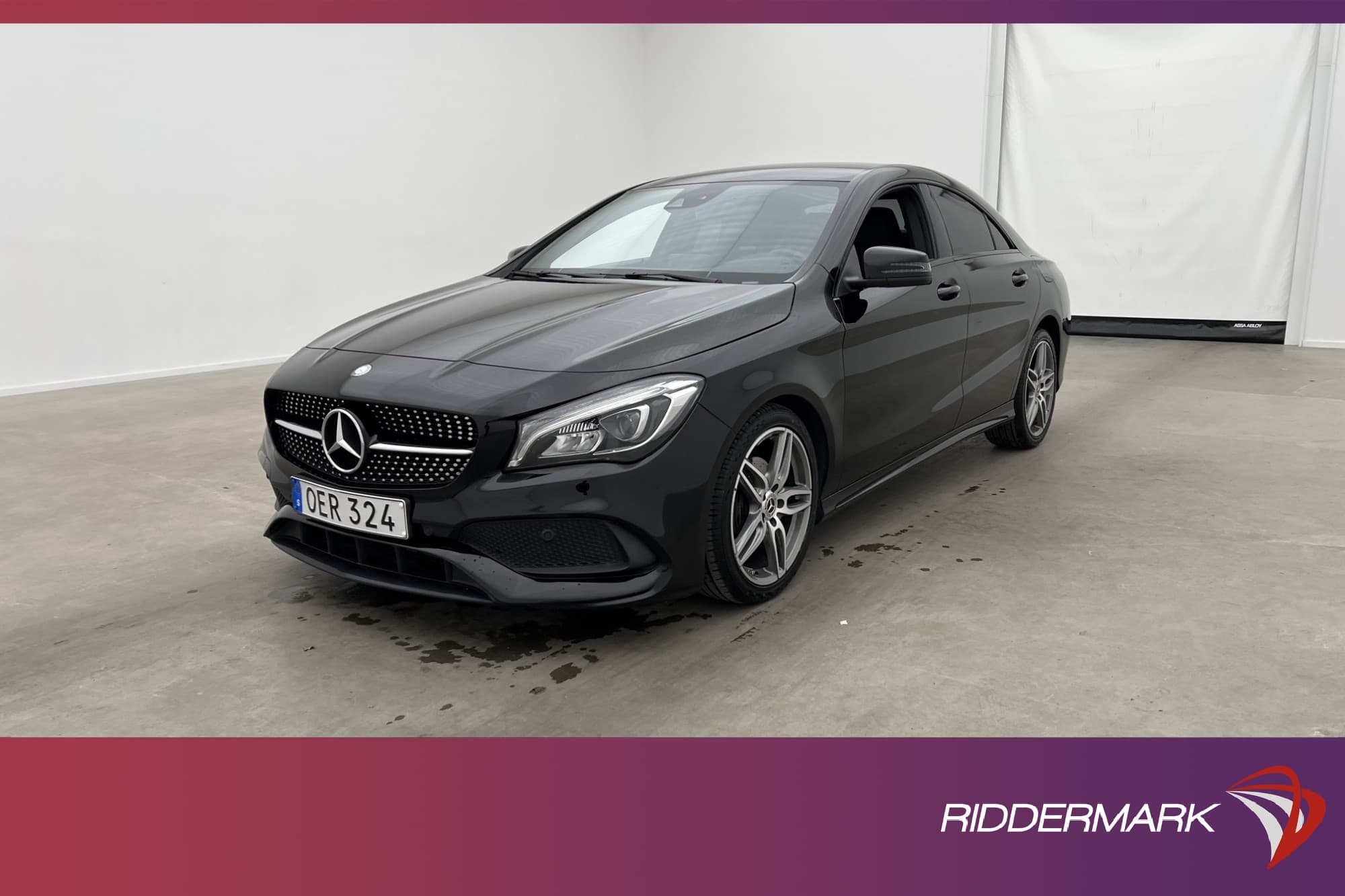 Mercedes-Benz CLA 200 Coupé AMG Kamera Halvskinn CarPlay