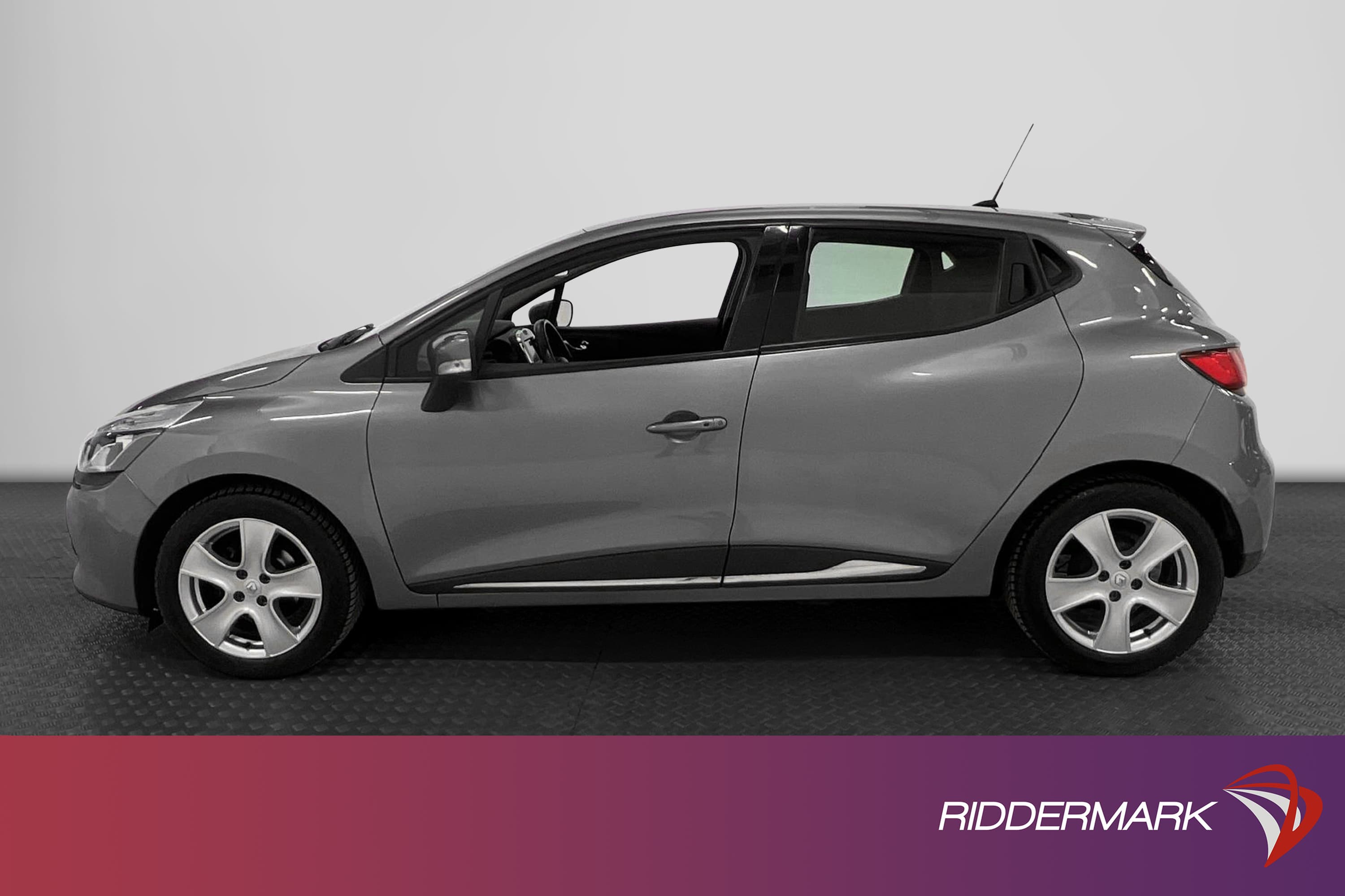 Renault Clio 0.9 TCe 90hk Bass Reflex