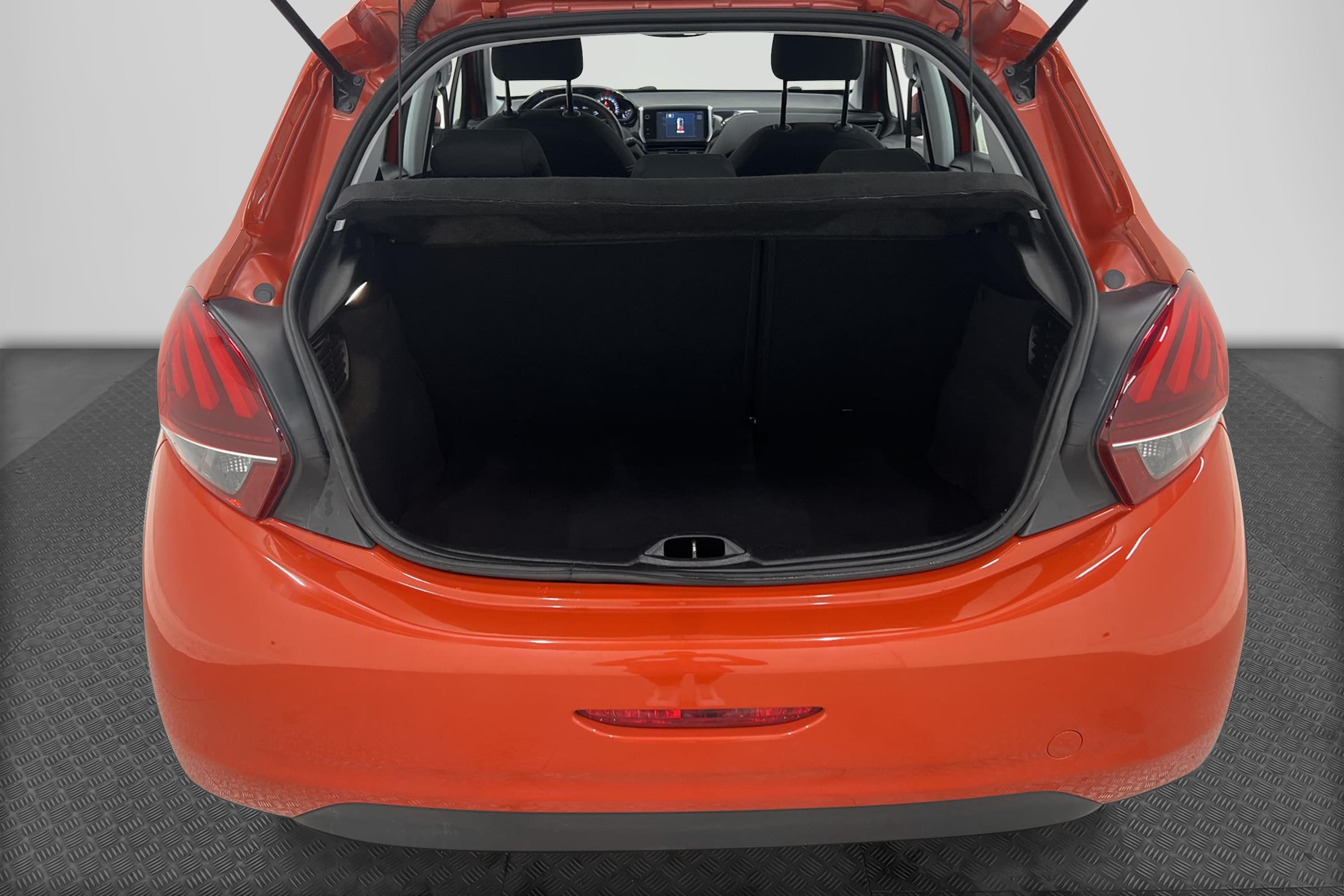 Peugeot 208 5-dörrar 1.2 82hk Låg Skatt 2-Brukare 0,45l/mil
