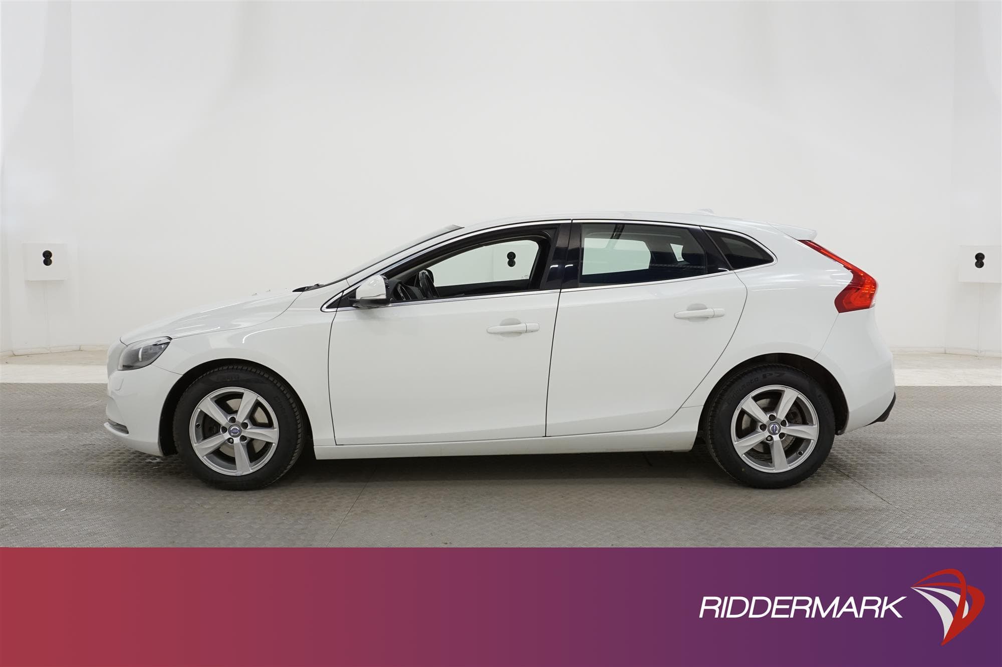 Volvo V40 T2 120hk