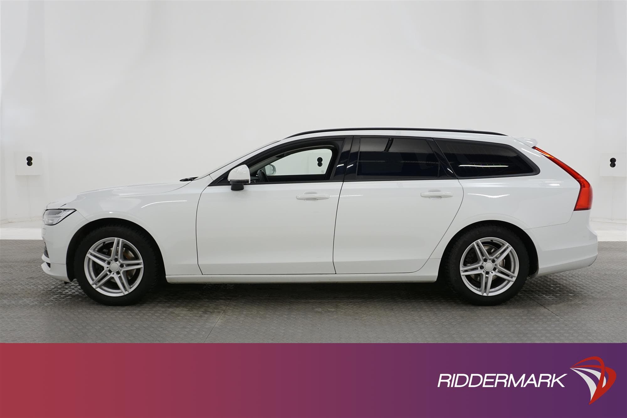 Volvo V90 D3 150hk VOC Navi Drag