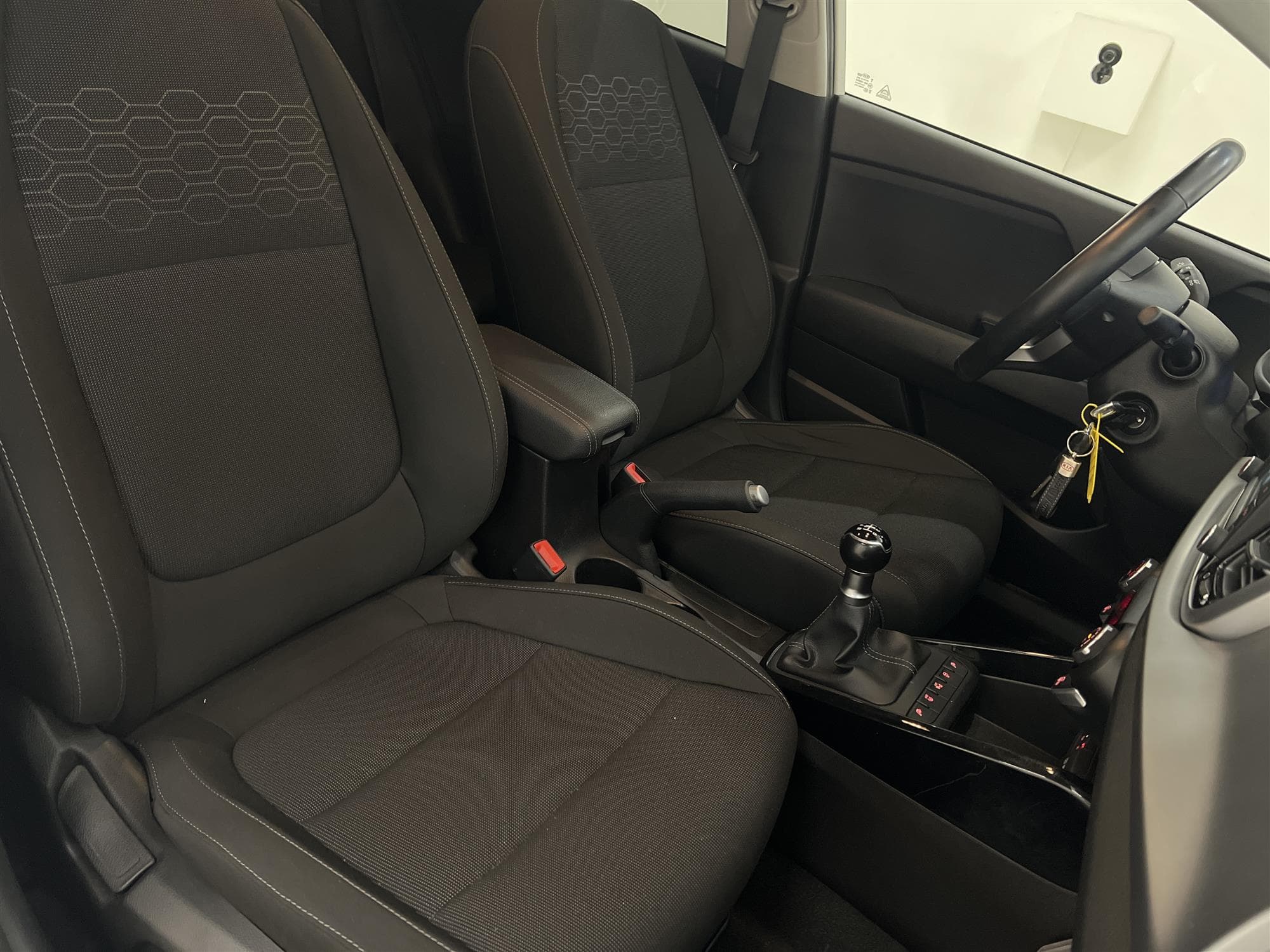 Kia Rio 1.2 84hk M&K-Värmare B-Kamera 712kr Skatt 0,51L/mil