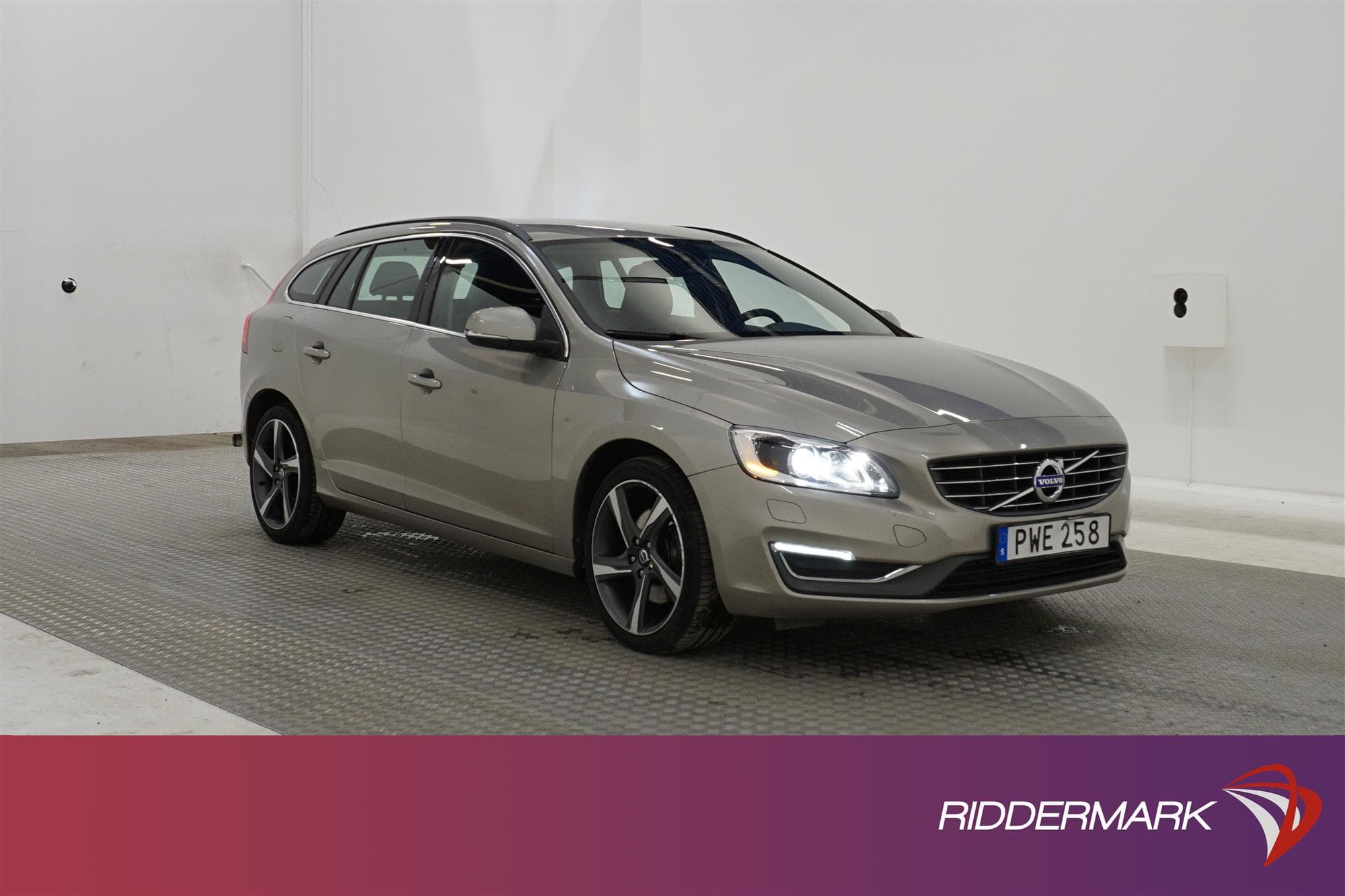 Volvo V60 D4 AWD 181hk 2 Brukare D-Värm Drag Navi 0,59L/mil