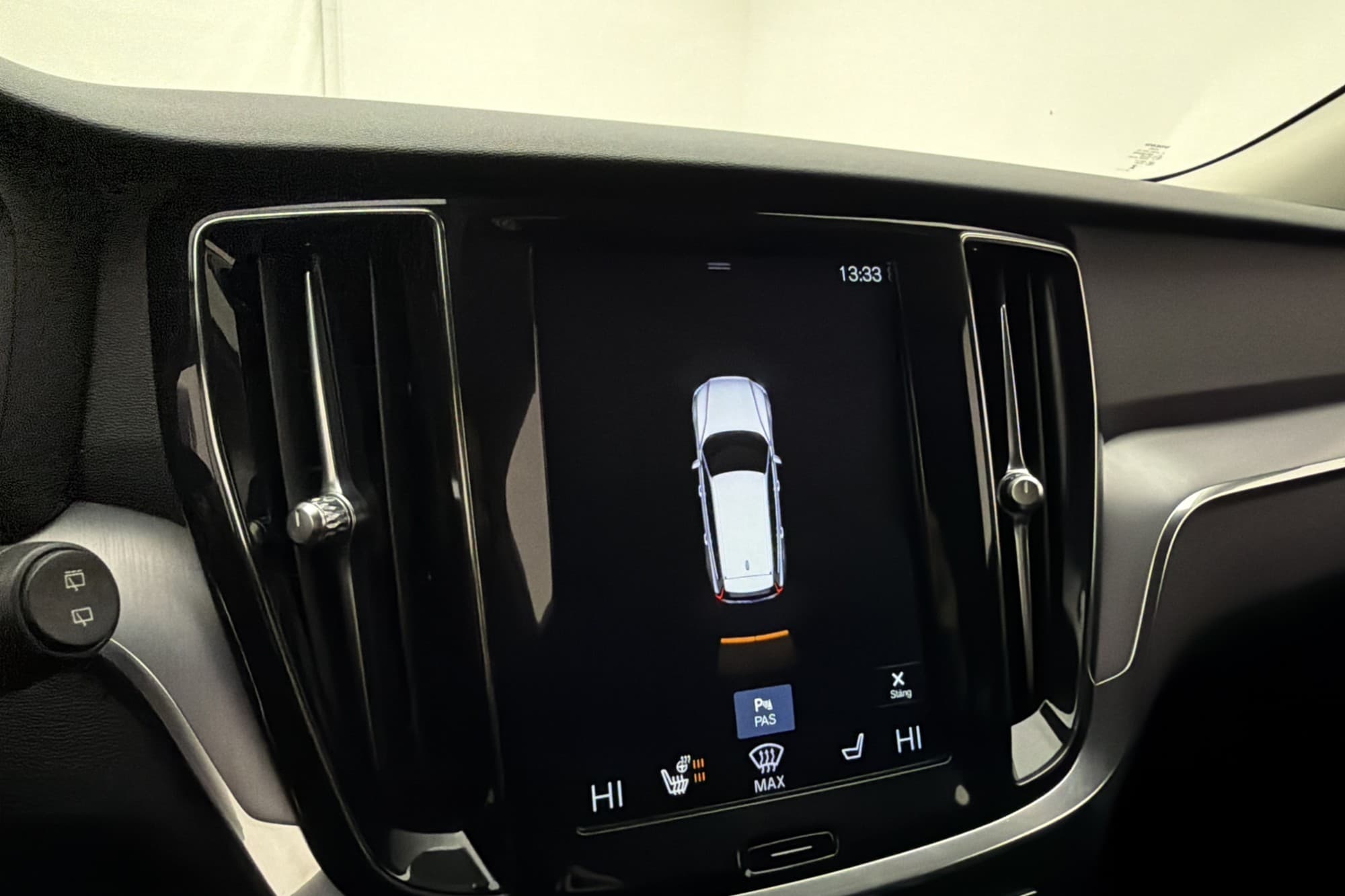 Volvo V60 D4 AWD Momentum VOC Värmare CarPlay Dragkrok