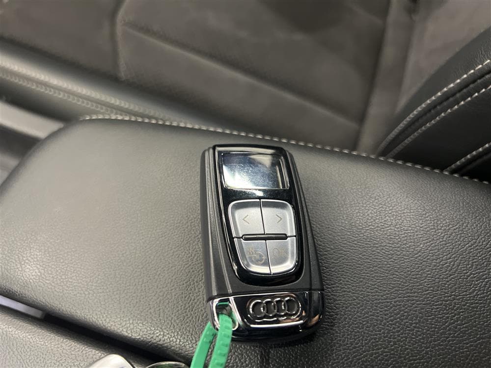 Audi Q7 TDI 272hk Quattro S-Line Cockpit Värmare BOSE 7-Sitsinteriör