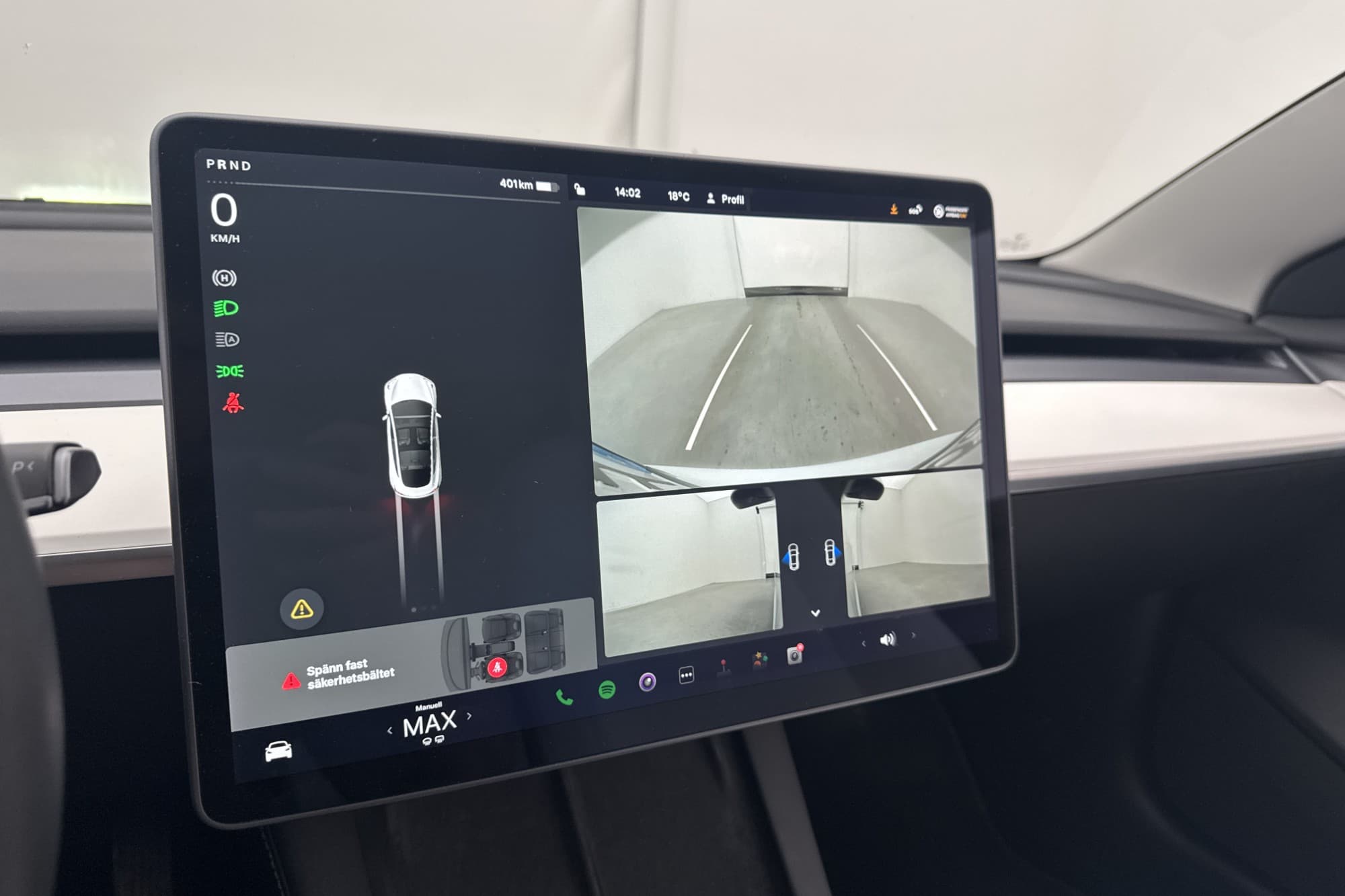 Tesla Model 3 Long Range AWD Ljus Interiör Svensksåld MOMS
