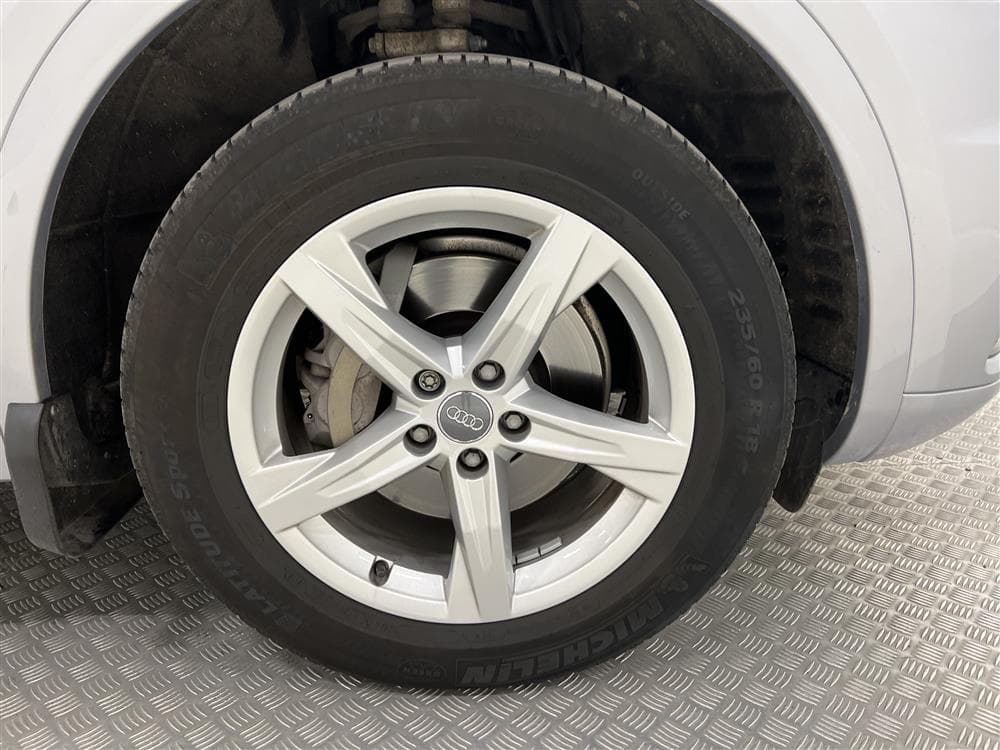 Audi Q5 2.0 TDI Quattro 190hk Proline D-värm Drag 0,49l/mil interiör