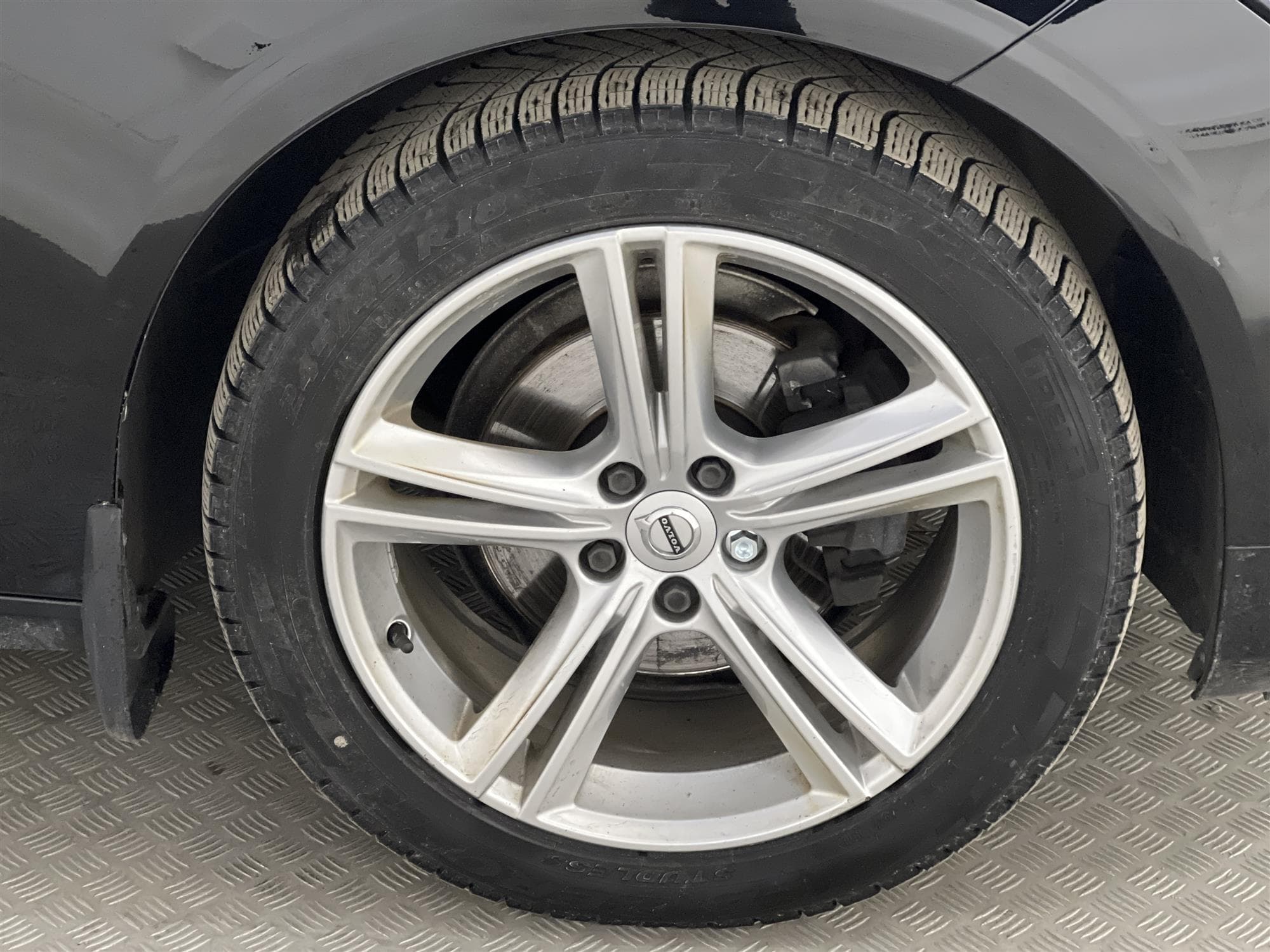 Volvo V90 D3 AWD 150hk Momentum Advanced VOC D-Värm Drag