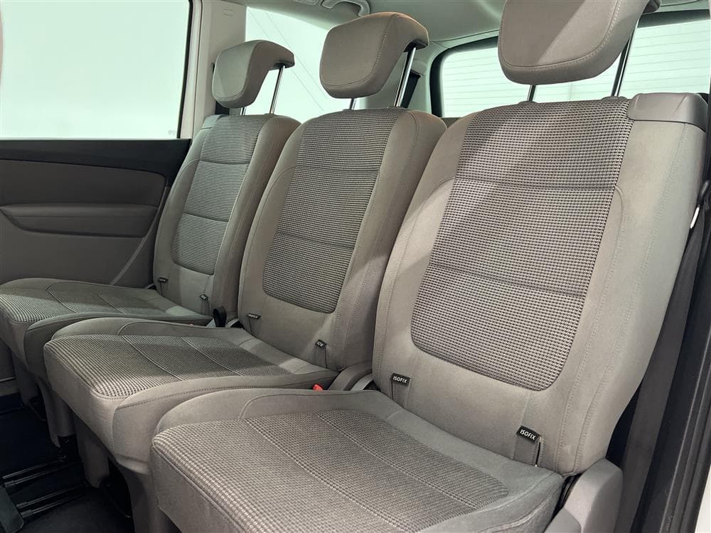 Volkswagen Sharan 140hk 4MOTION 7-Sits Värmare Panorama Draginteriör