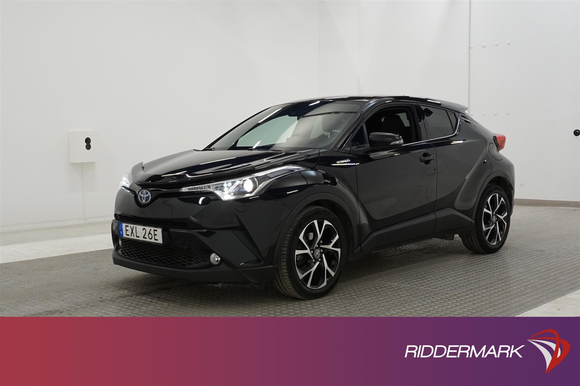 Toyota C-HR Hybrid CVT 122hk 1 Brukare