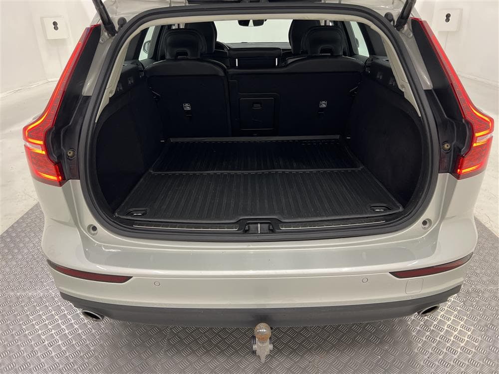 Volvo V60 D4 190hk D-Värm VOC Skinn B-Kamera Navi 0,46l/milinteriör