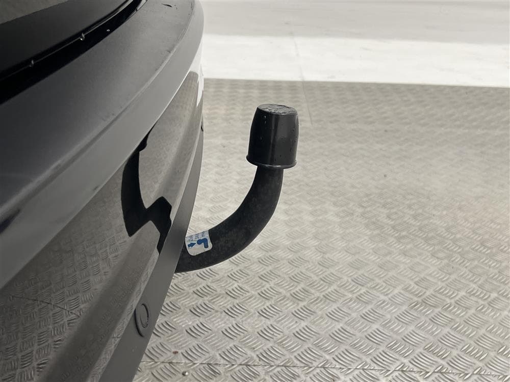 Ford C-Max 1.5 EcoBoost 150hk Backkamera Nyservad Drag